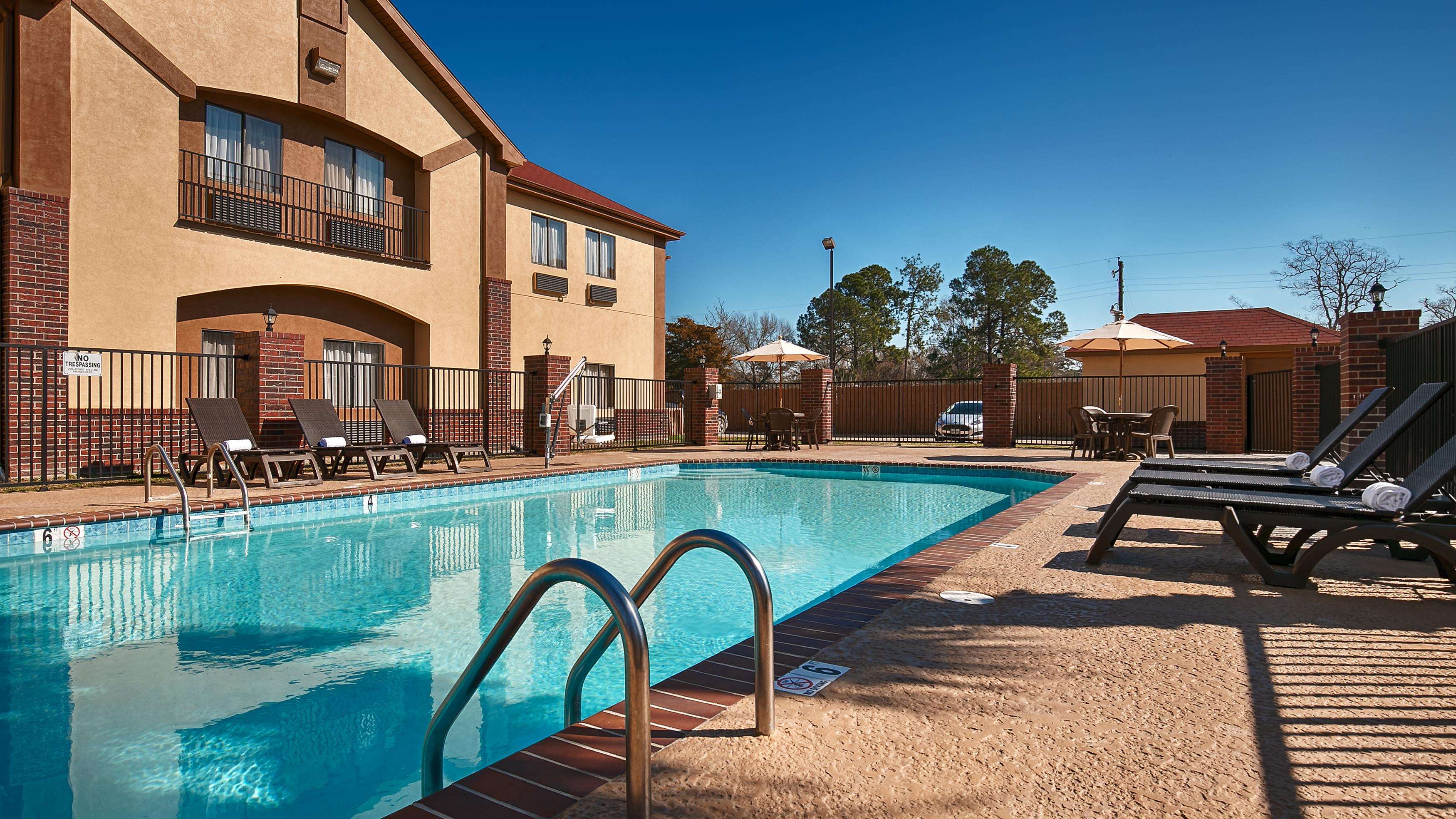 Best Western Bayou Inn & Suites