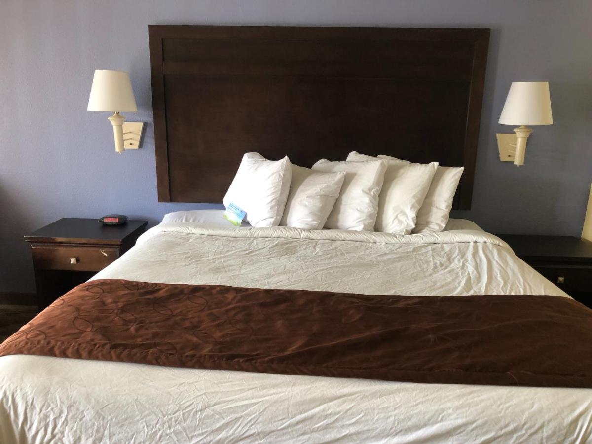 Days Inn by Wyndham Lake Charles