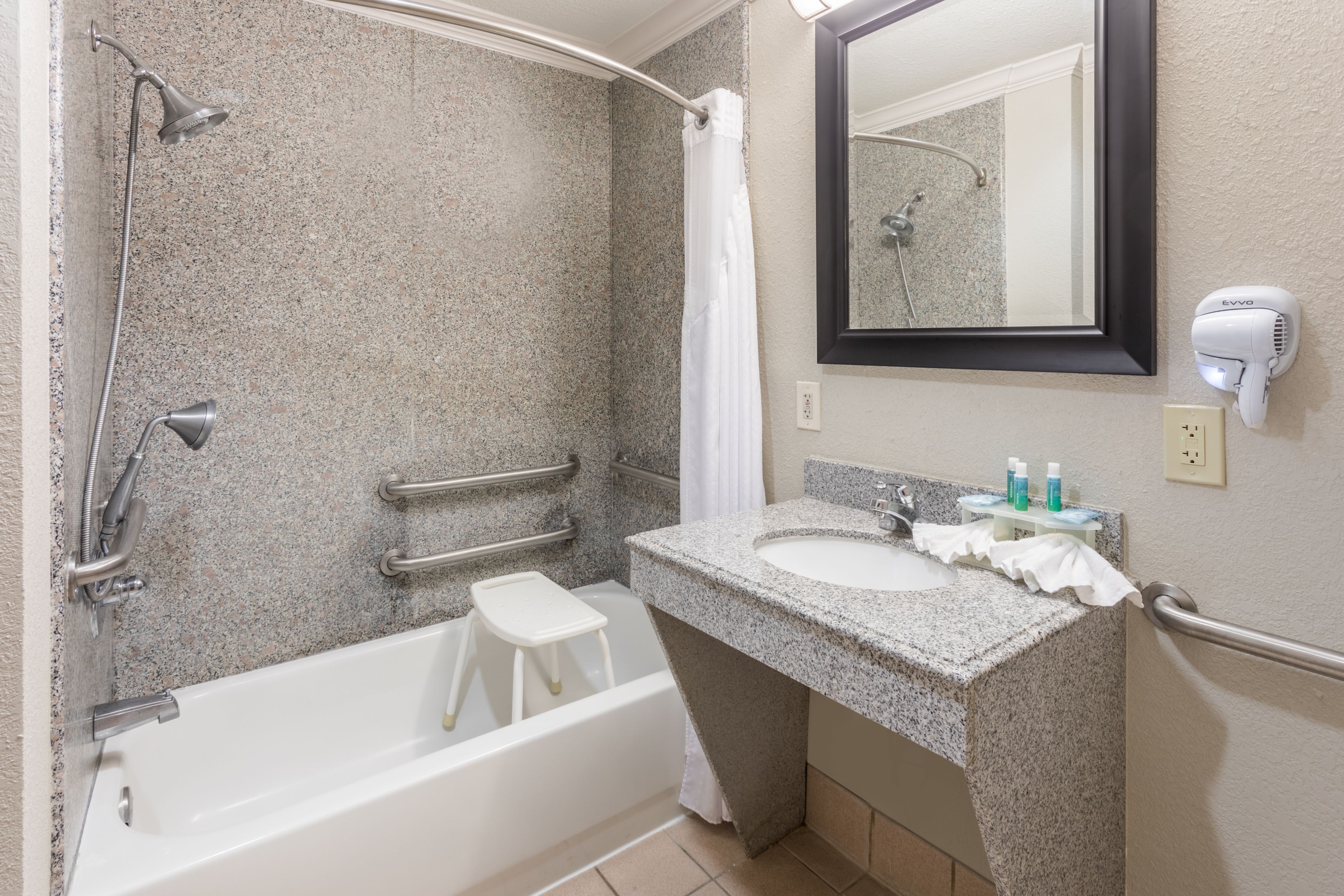 Holiday Inn Express Hotel & Suites Lake Charles