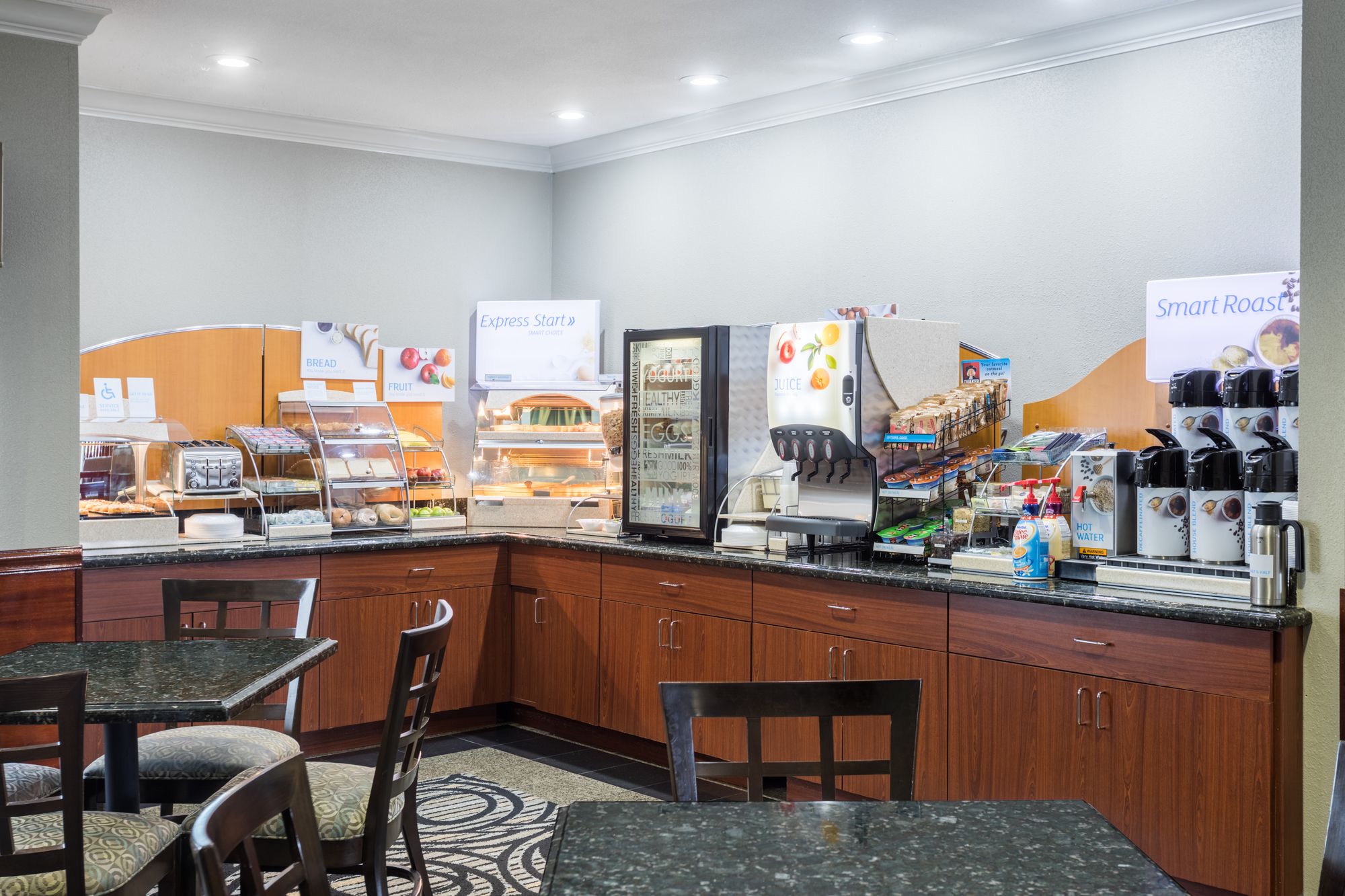 Holiday Inn Express Hotel & Suites Lake Charles