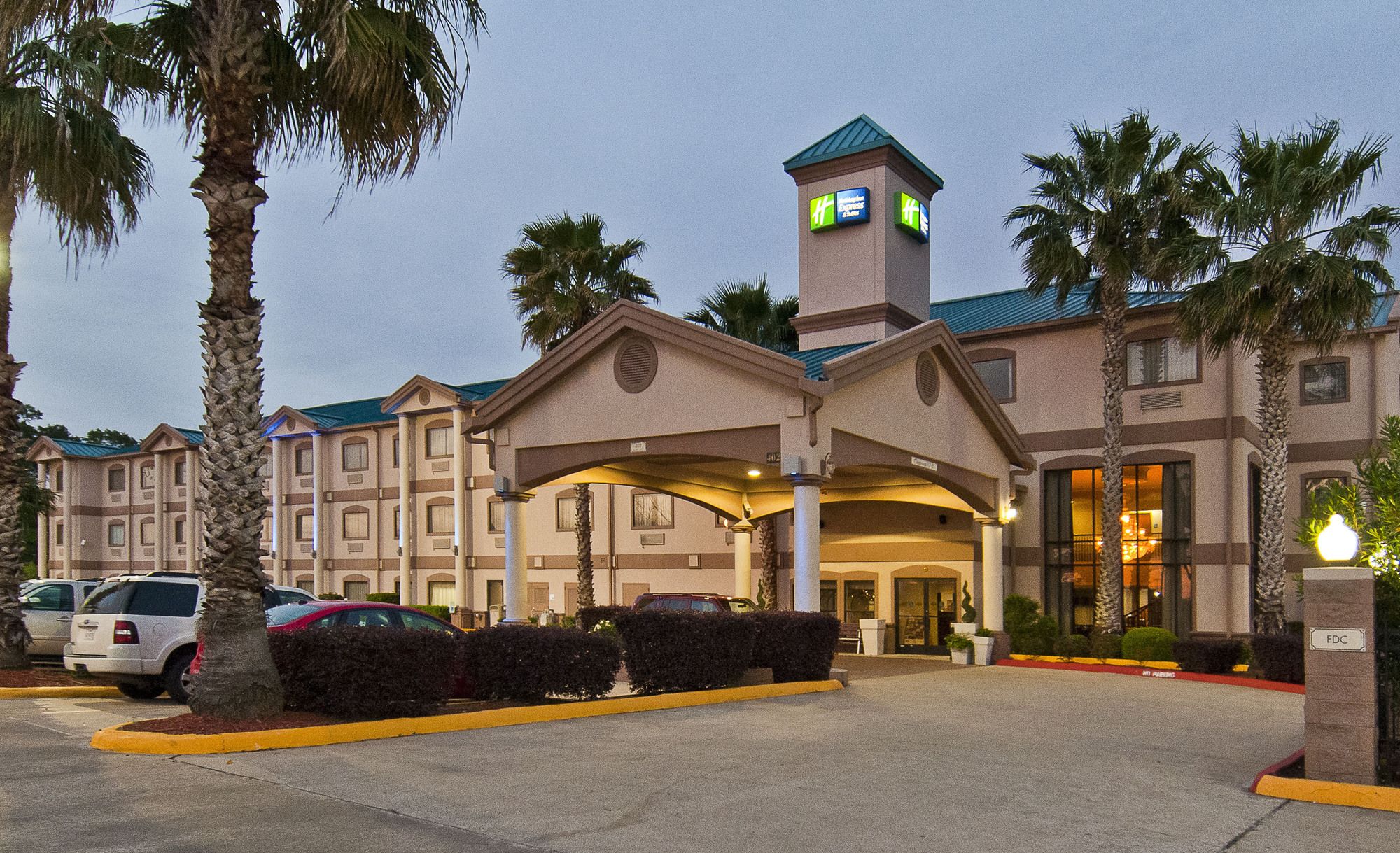 Holiday Inn Express Hotel & Suites Lake Charles