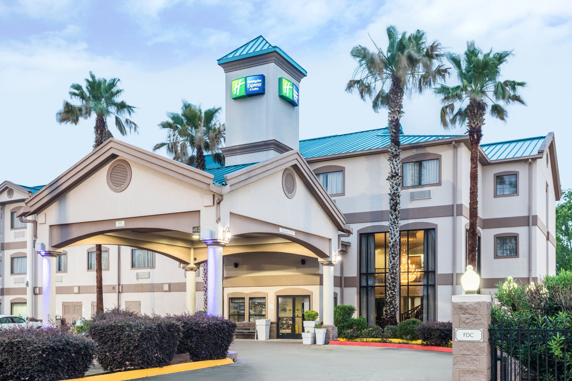Holiday Inn Express Hotel & Suites Lake Charles