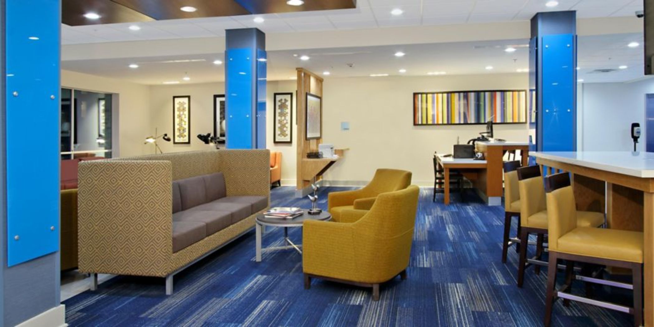 Holiday Inn Express & Suites Lake Charles South Casino Area