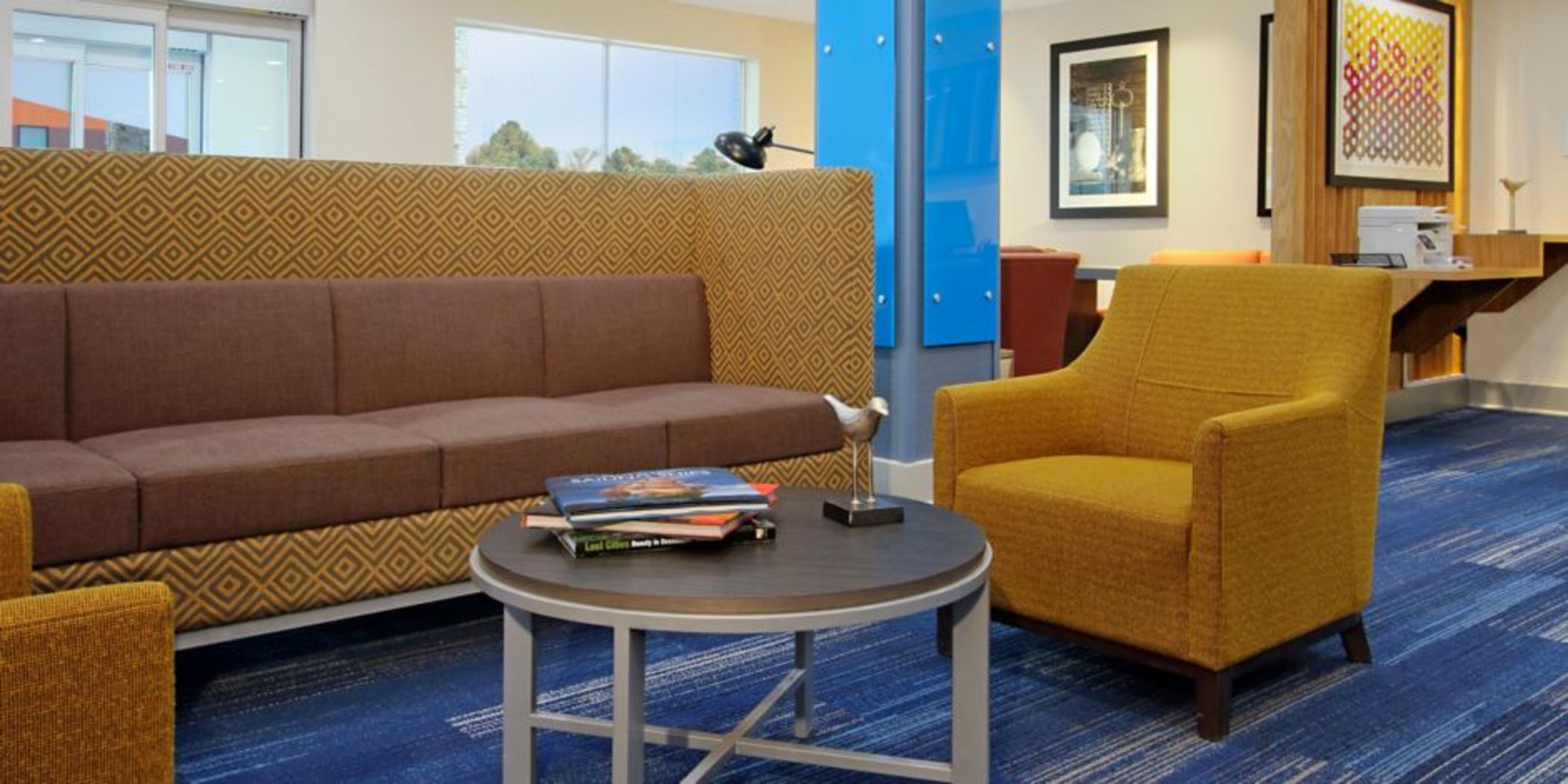 Holiday Inn Express & Suites Lake Charles South Casino Area