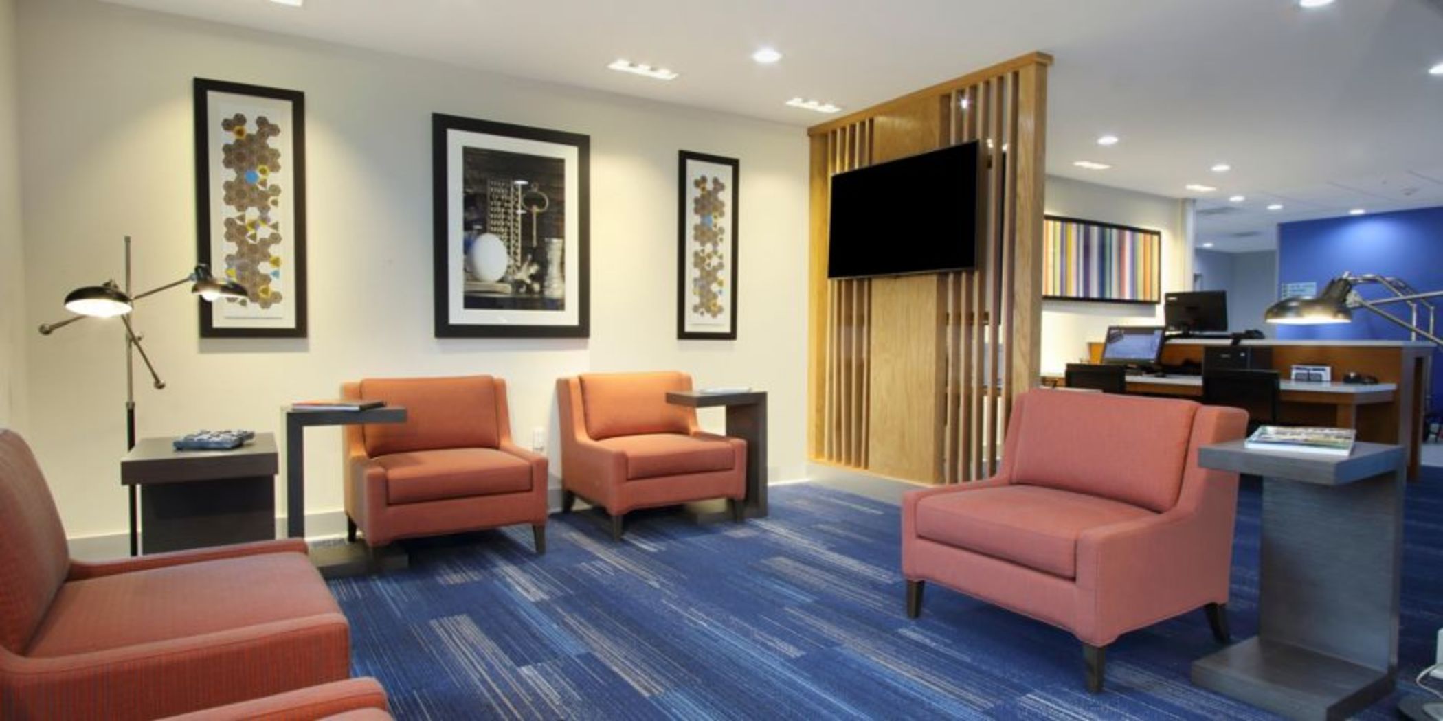 Holiday Inn Express & Suites Lake Charles South Casino Area