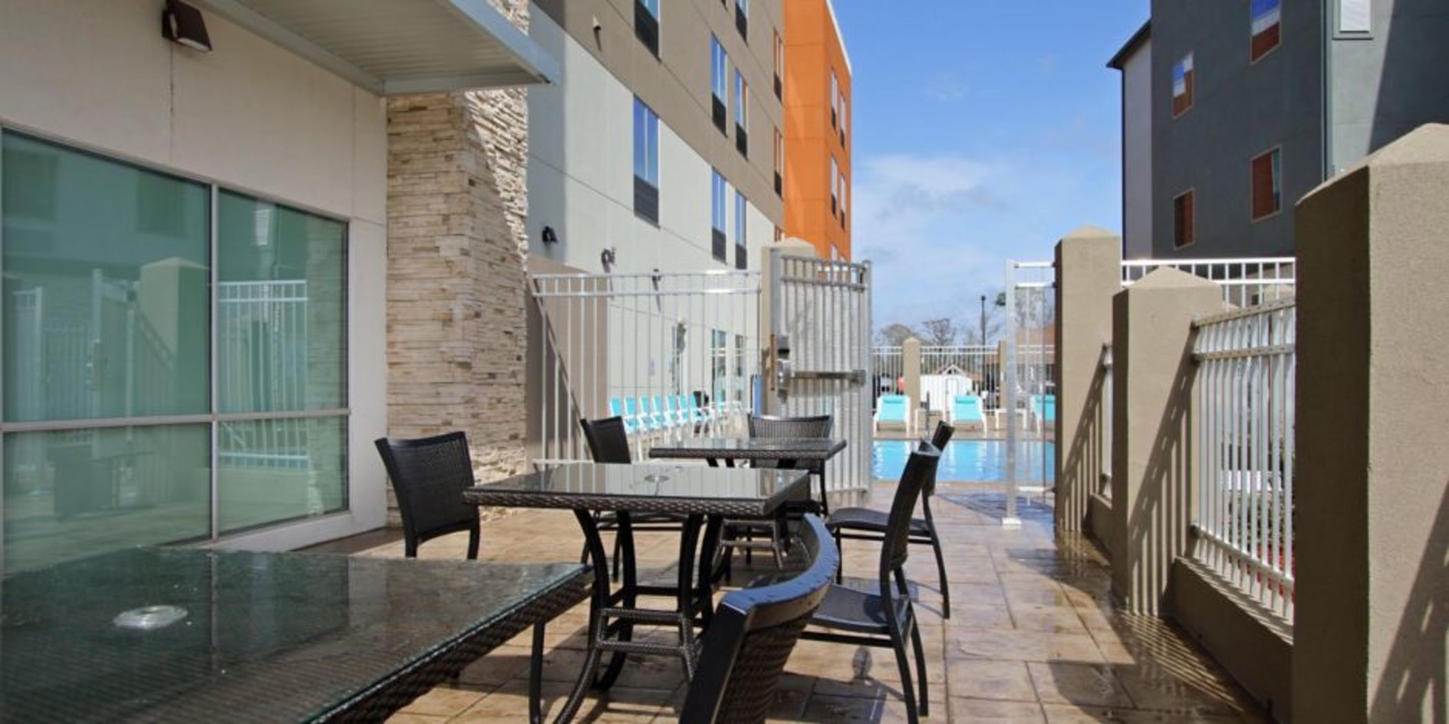 Holiday Inn Express & Suites Lake Charles South Casino Area