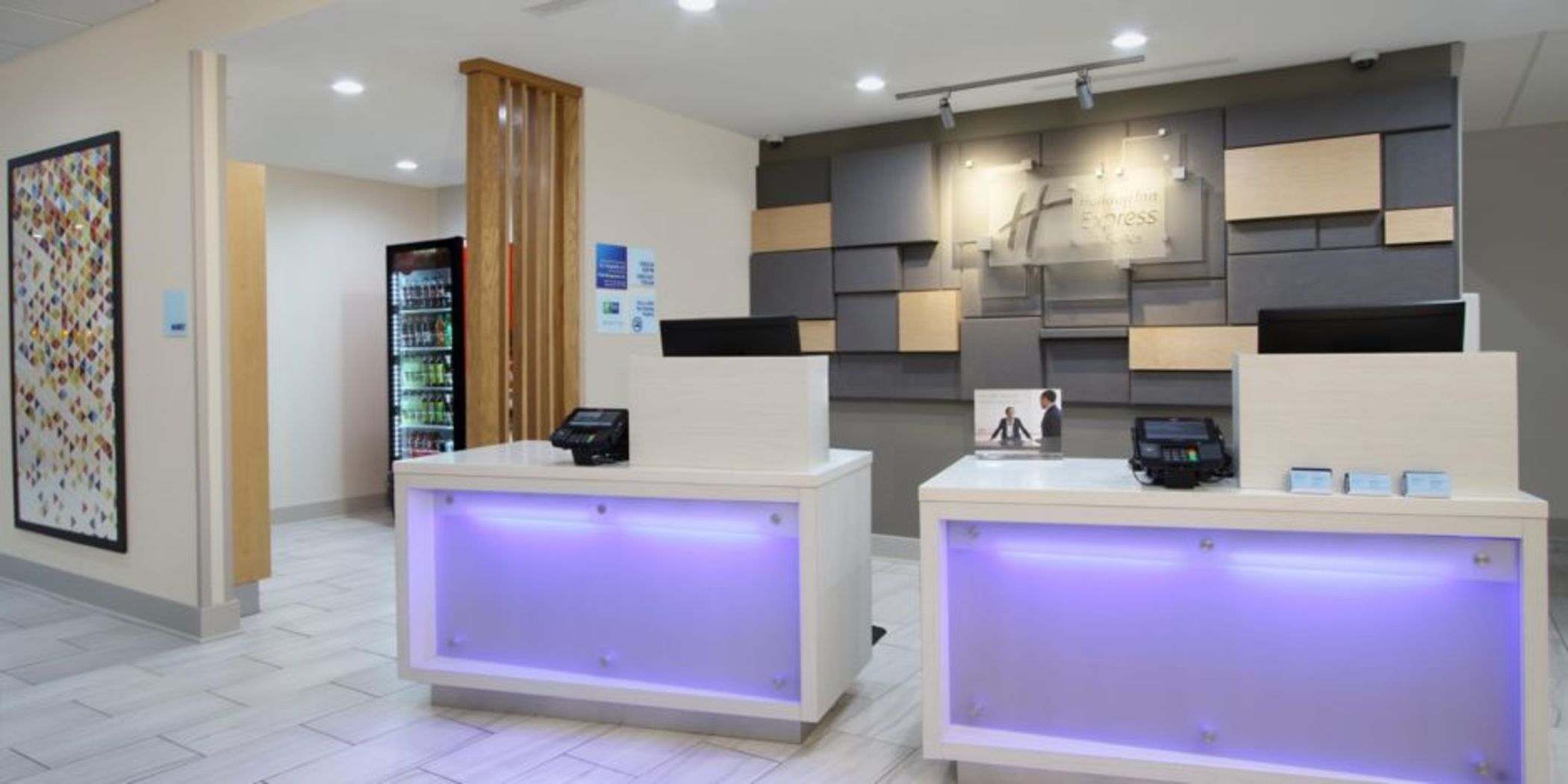 Holiday Inn Express & Suites Lake Charles South Casino Area