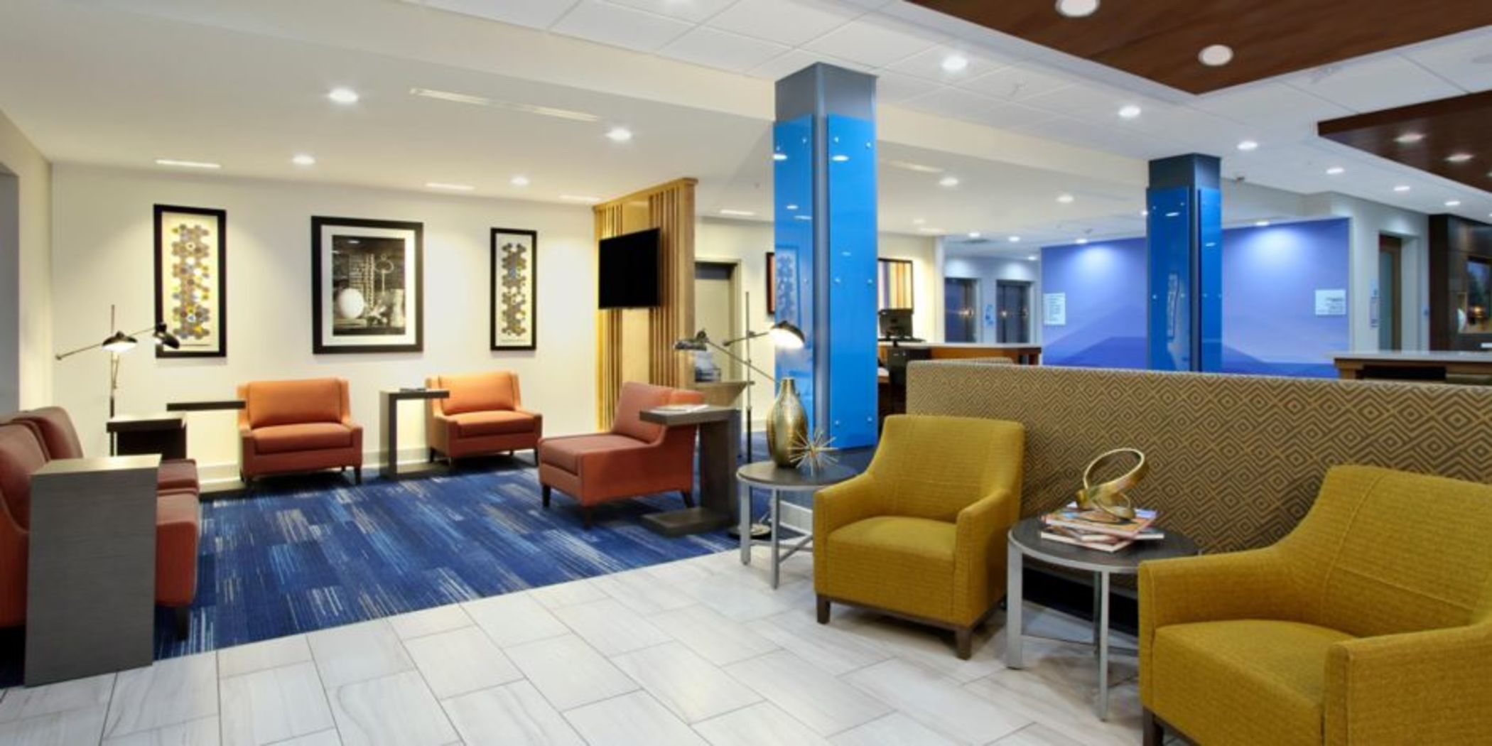 Holiday Inn Express & Suites Lake Charles South Casino Area