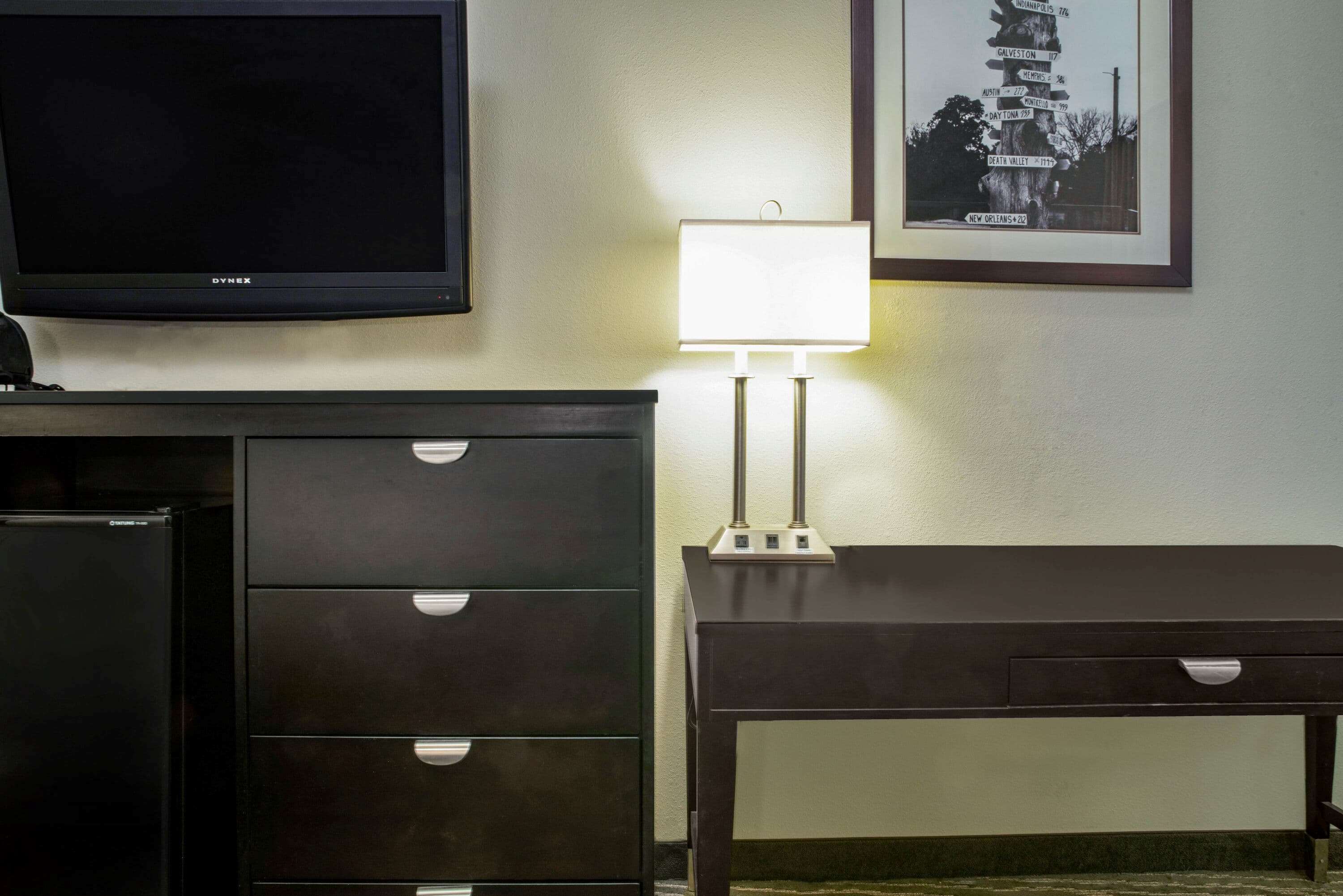 La Quinta Inn & Suites by Wyndham Lake Charles Casino Area