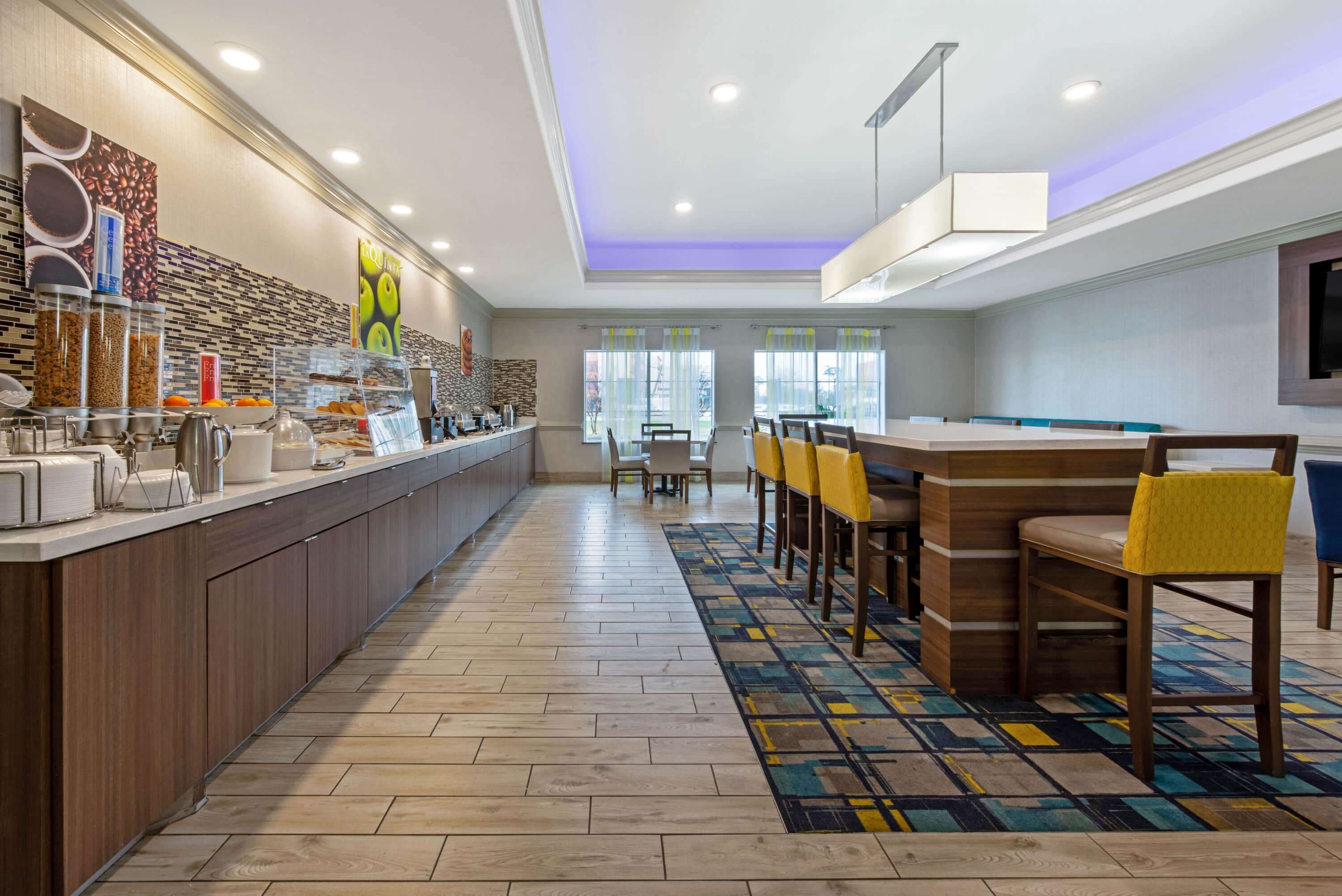 La Quinta Inn & Suites by Wyndham Lake Charles Casino Area