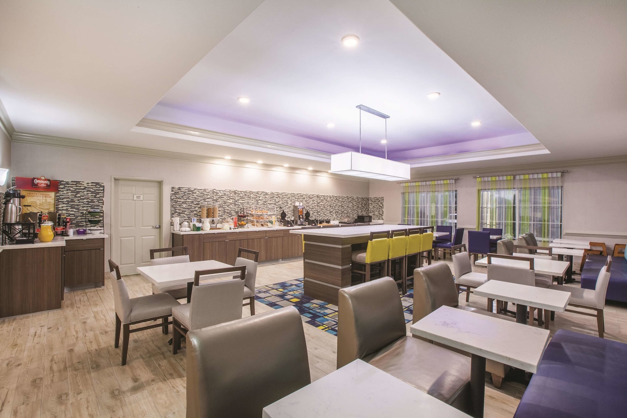 La Quinta Inn & Suites by Wyndham Lake Charles Casino Area