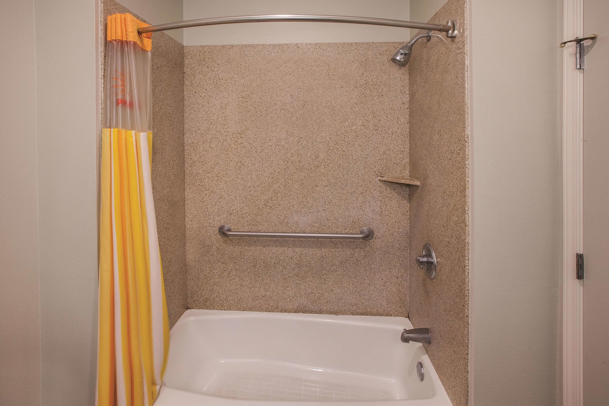 La Quinta Inn & Suites by Wyndham Lake Charles Casino Area