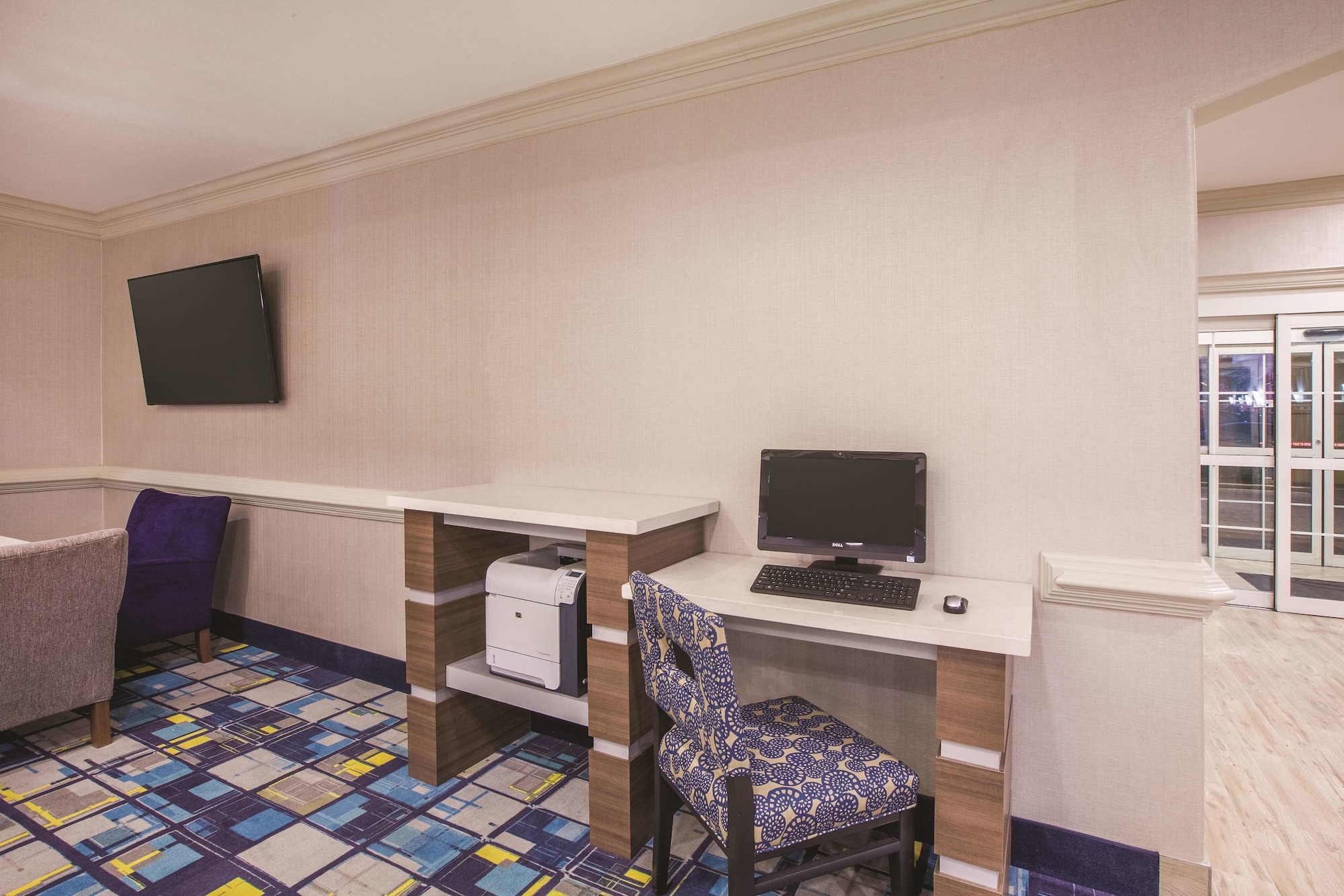 La Quinta Inn & Suites by Wyndham Lake Charles Casino Area