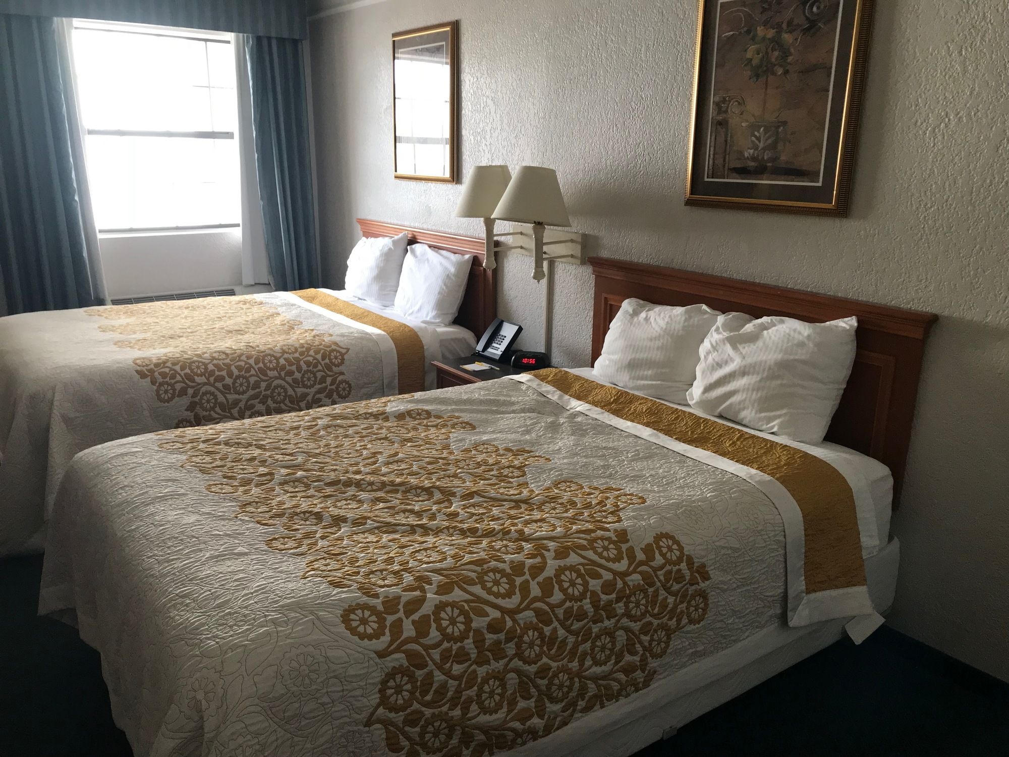 Days Inn by Wyndham Sulphur West