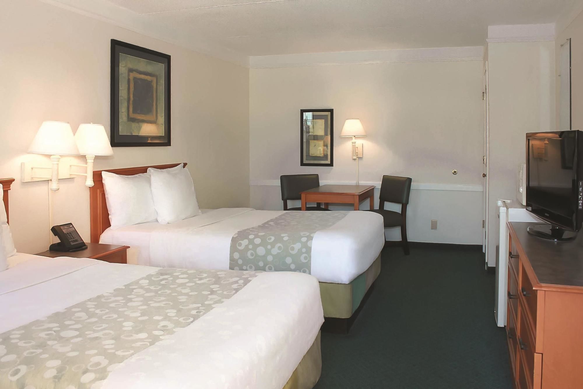 Days Inn by Wyndham Sulphur West