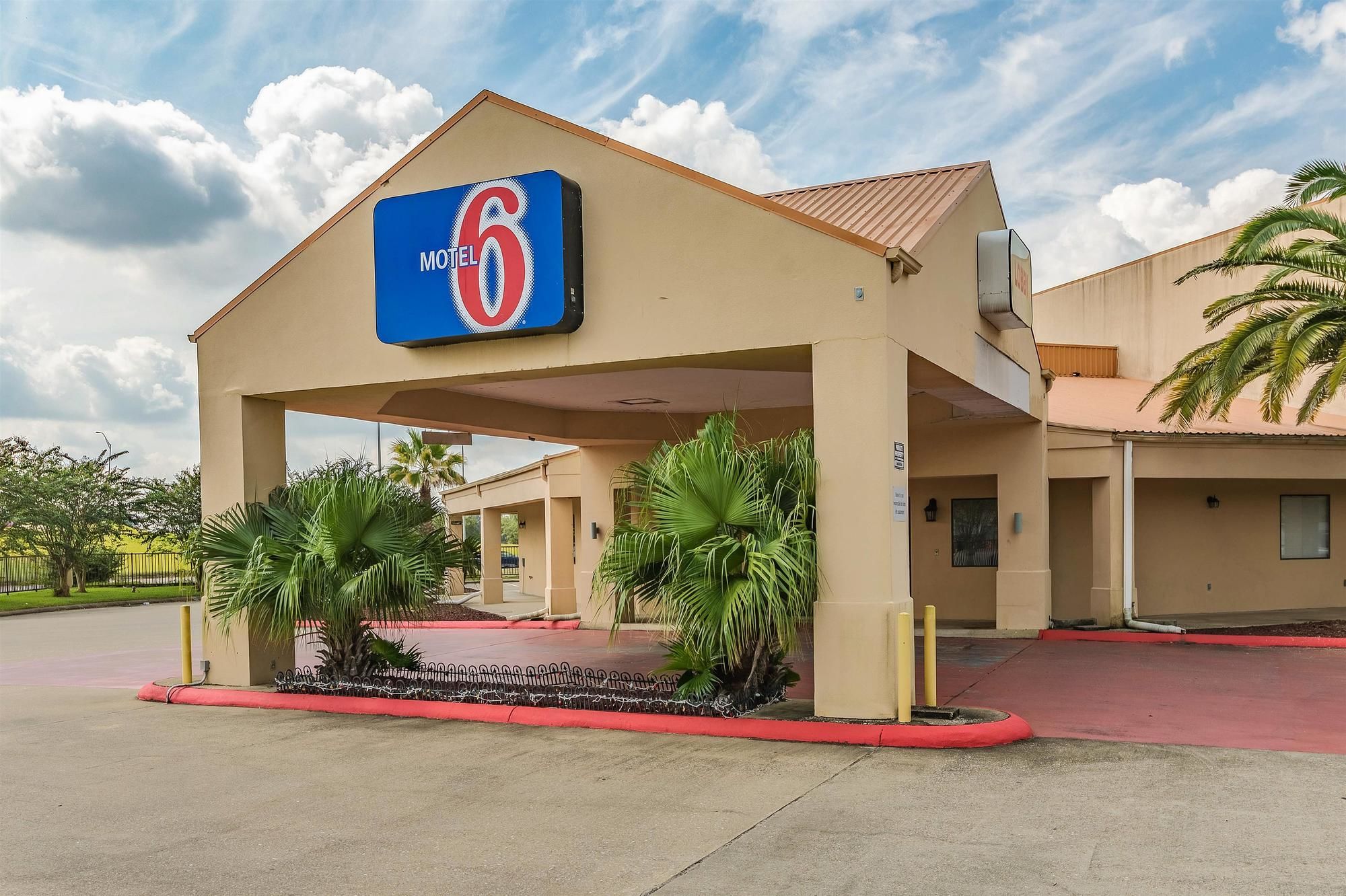 Lake Charles Inn