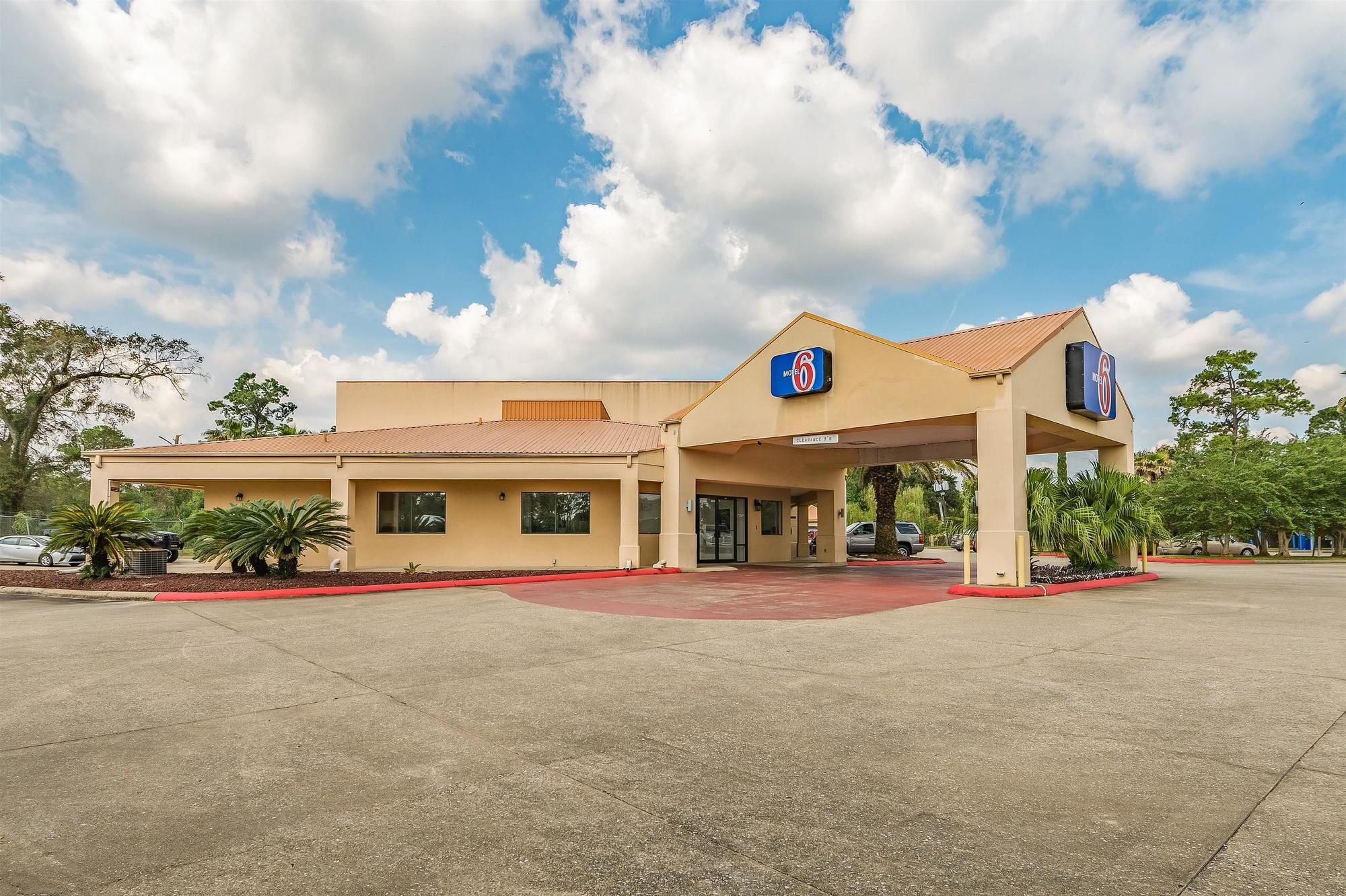 Lake Charles Inn