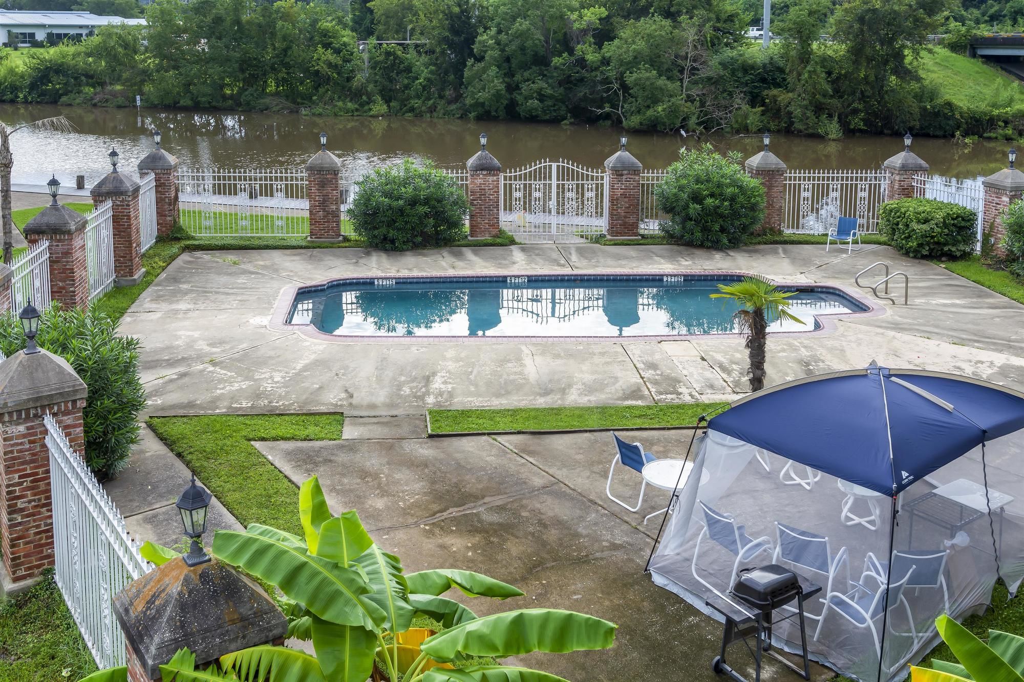 Motel 6 Lake Charles On The Bayou