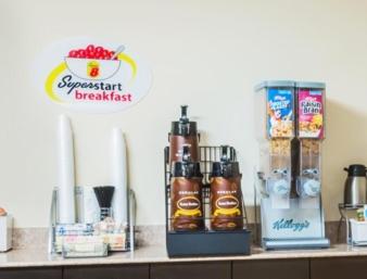 Super 8 by Wyndham Lake Charles Northeast