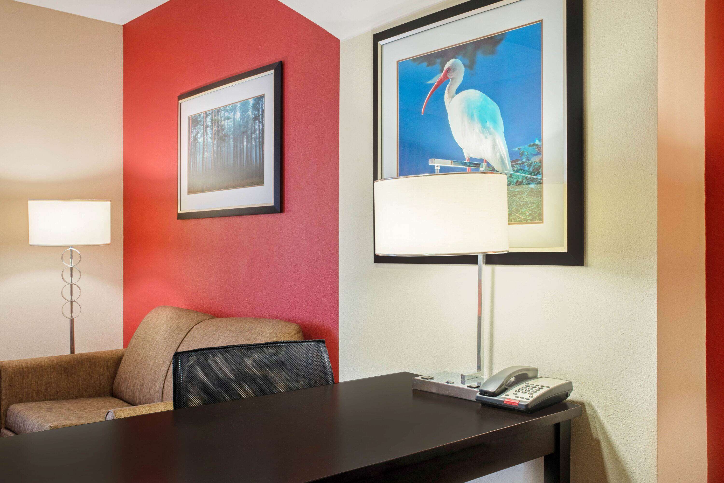 La Quinta Inn & Suites by Wyndham Leesville Ft. Polk