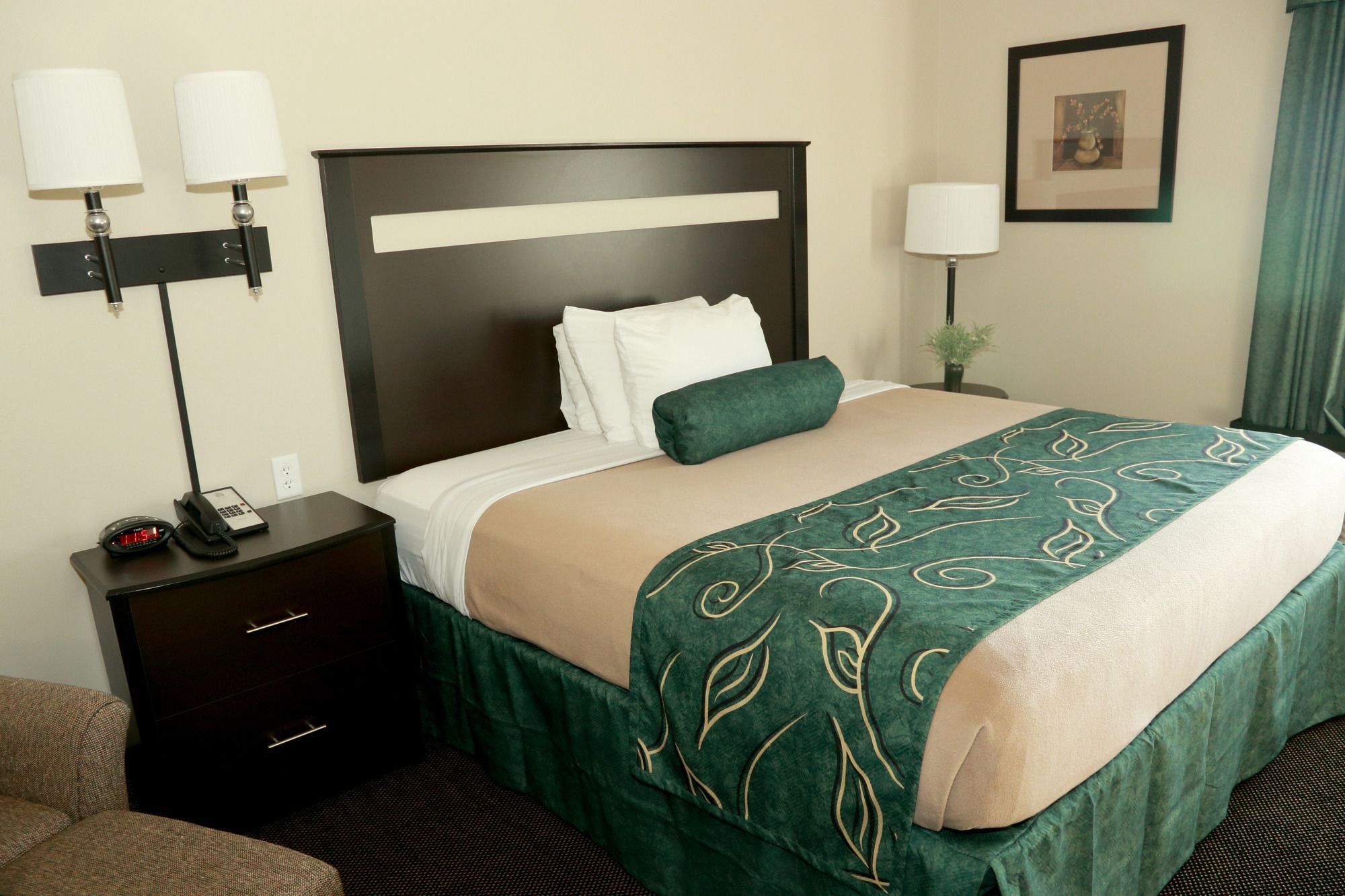 Travelodge by Wyndham Livonia