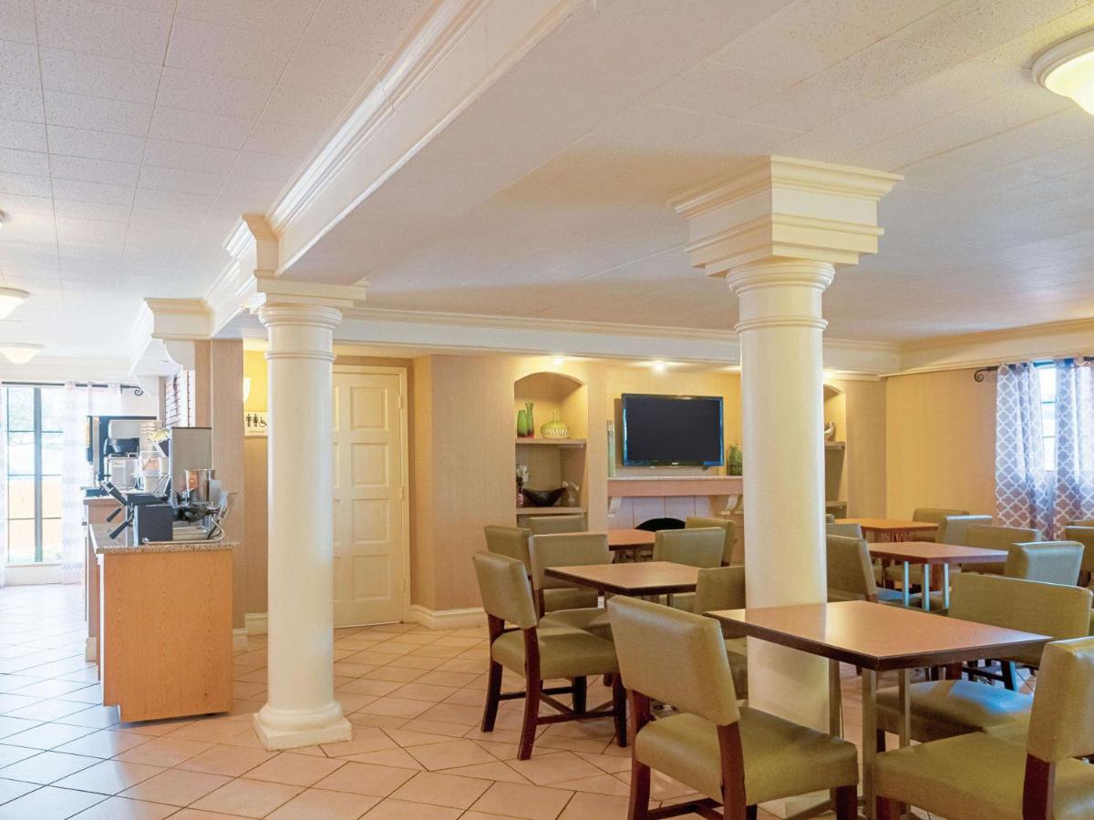 La Quinta Inn by Wyndham New Orleans Veterans / Metairie