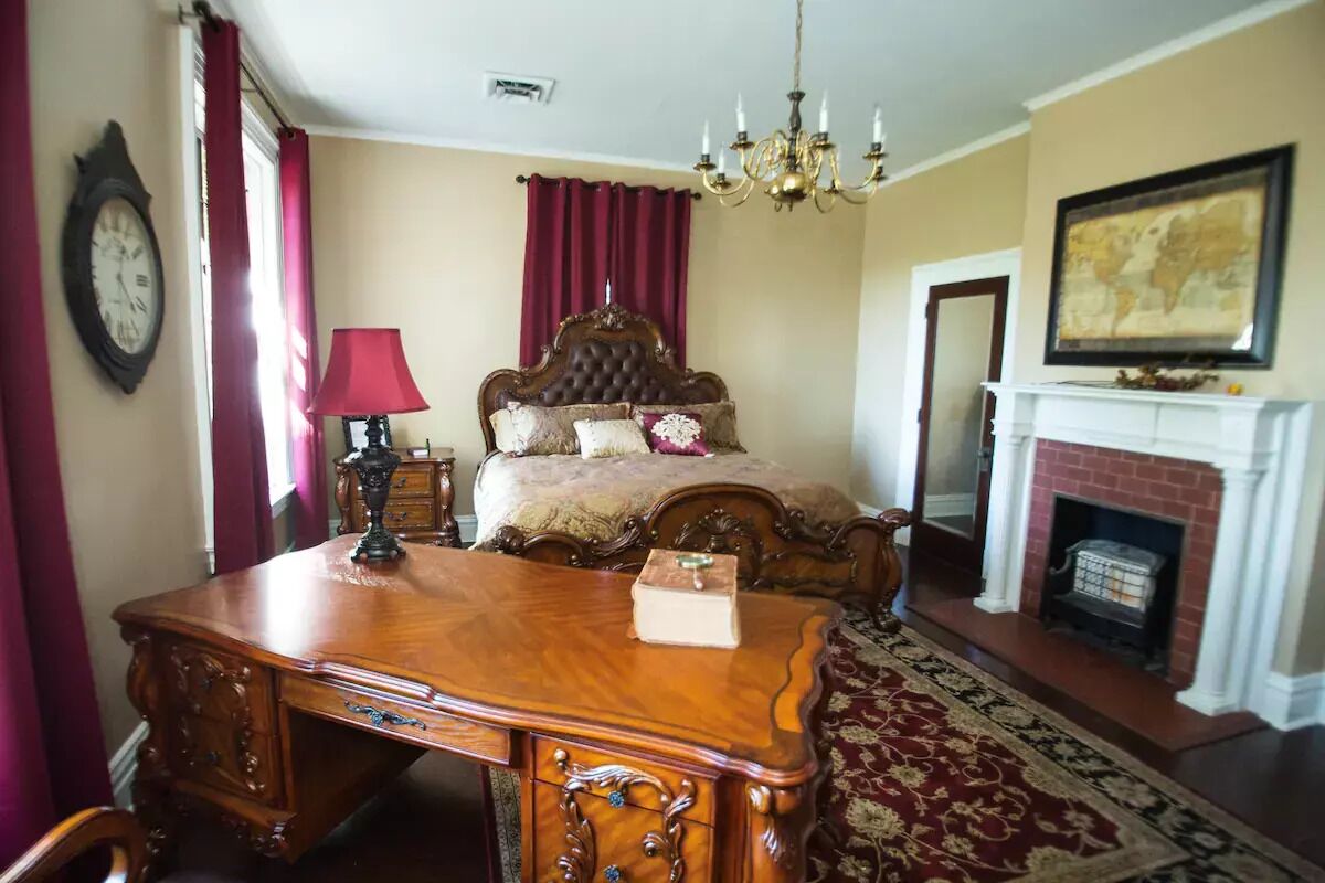Huffman Manor Inn