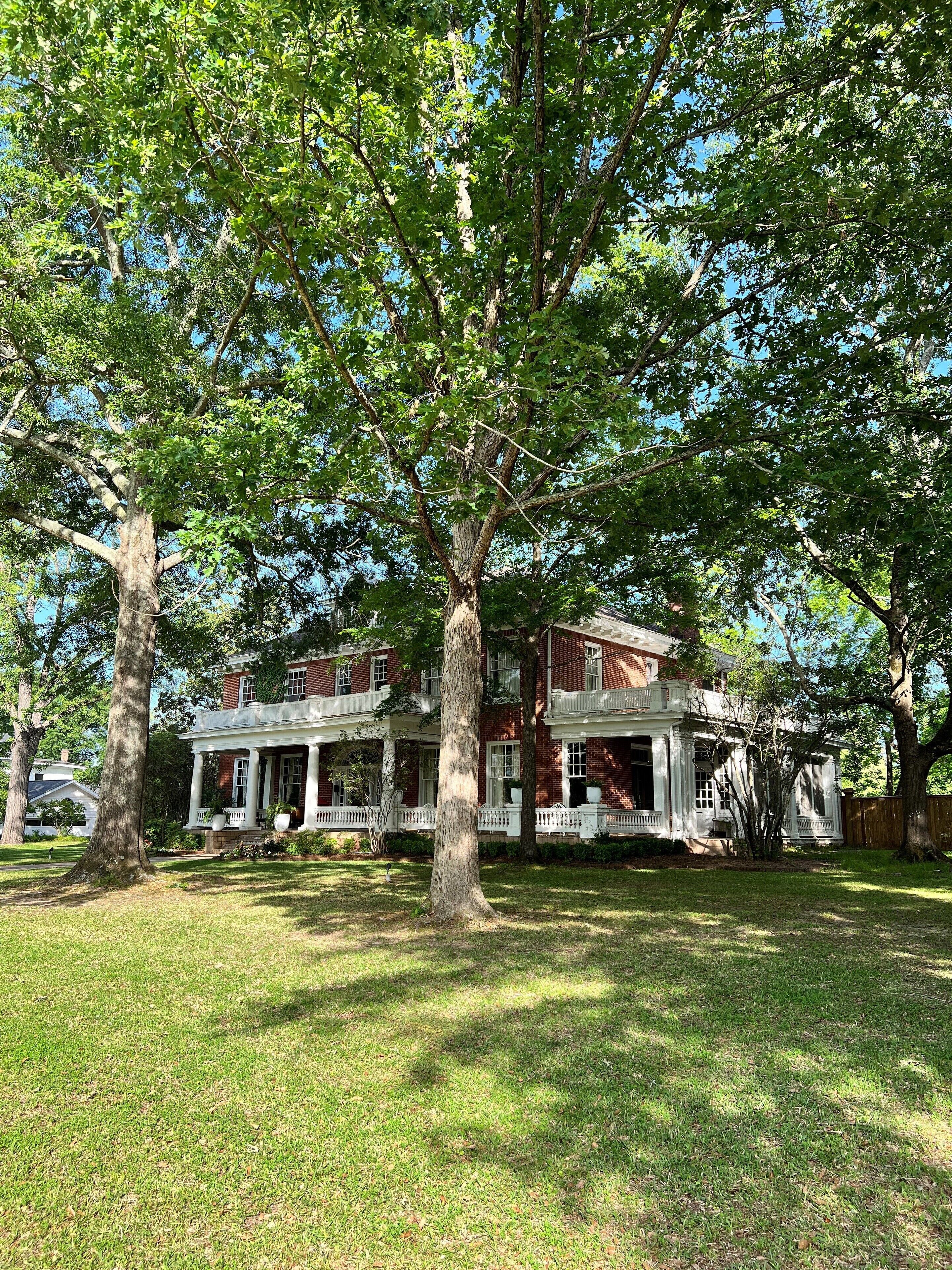 Huffman Manor Inn