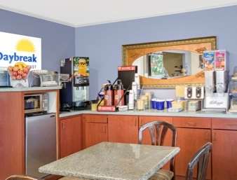 Days Inn by Wyndham Monroe