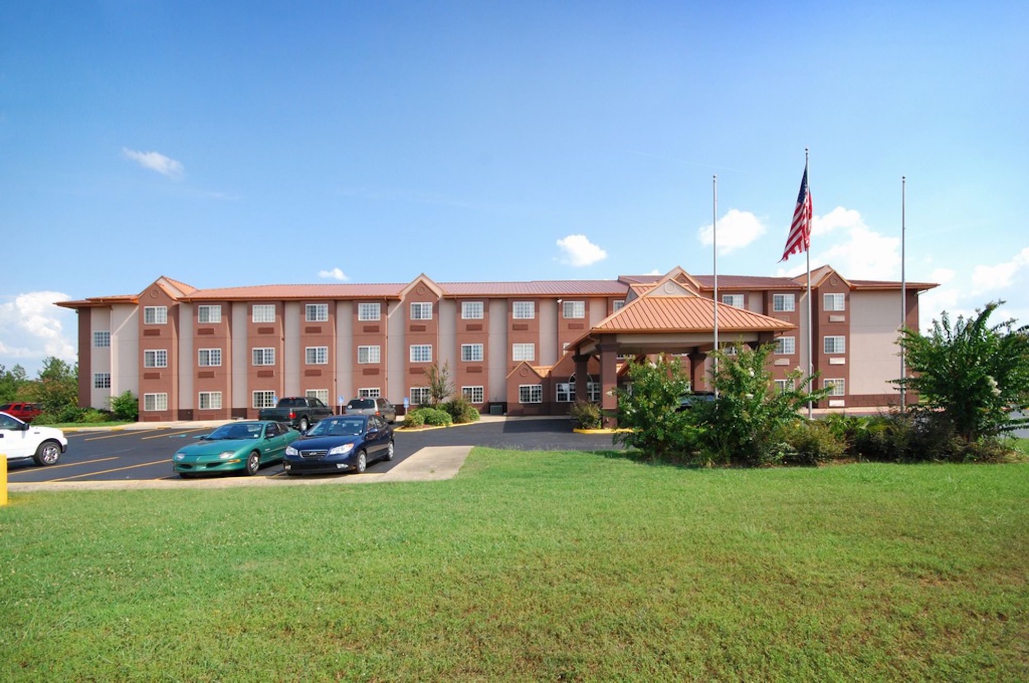 Econo Lodge Inn & Suites