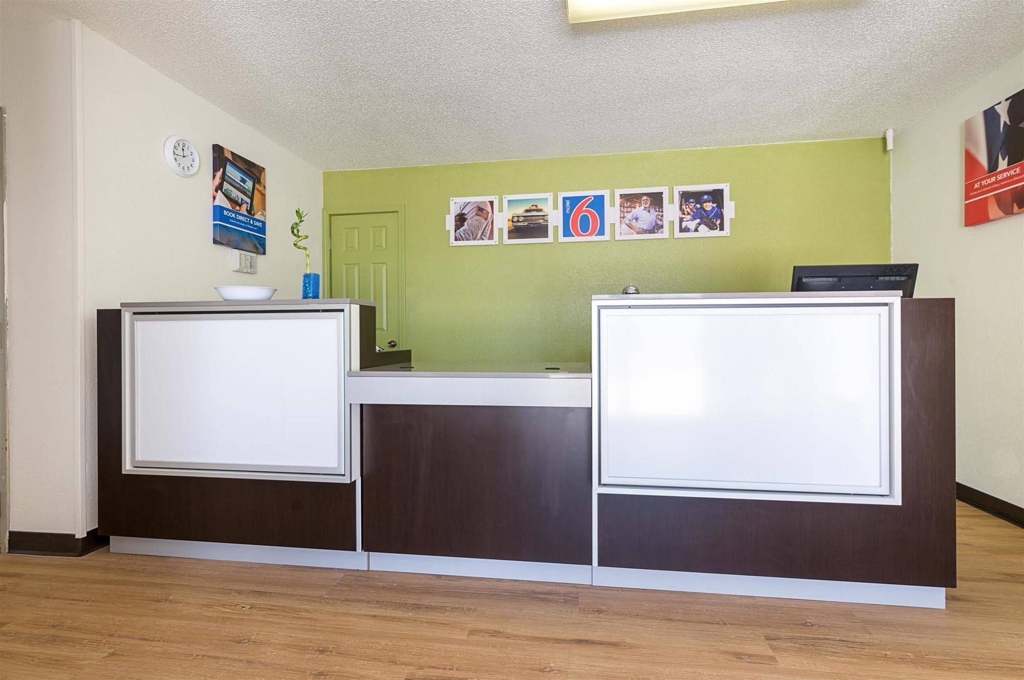 Motel 6 New Iberia LA