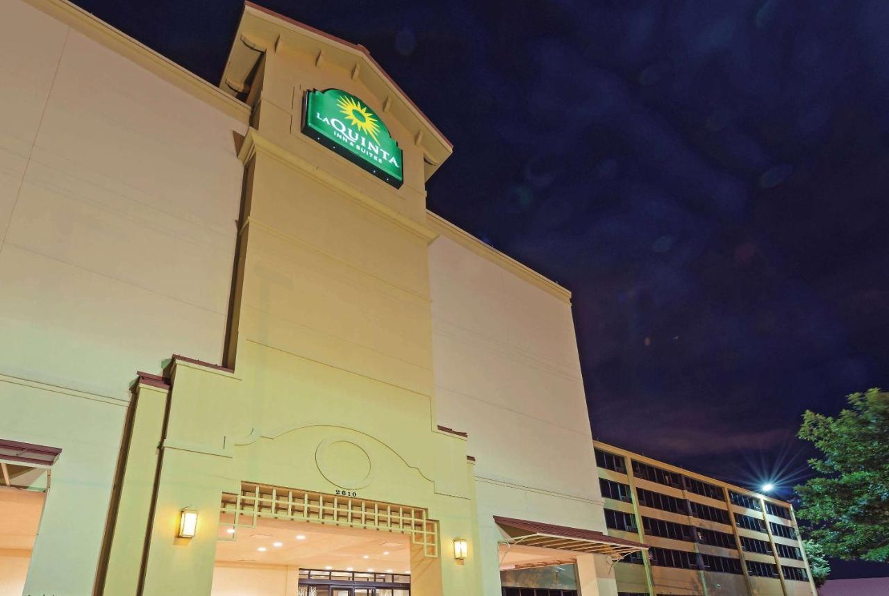 La Quinta Inn & Suites by Wyndham New Orleans Airport