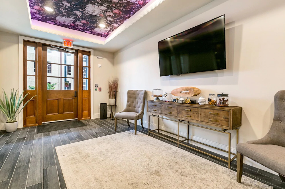 Pelicanstay At Nola Mid City