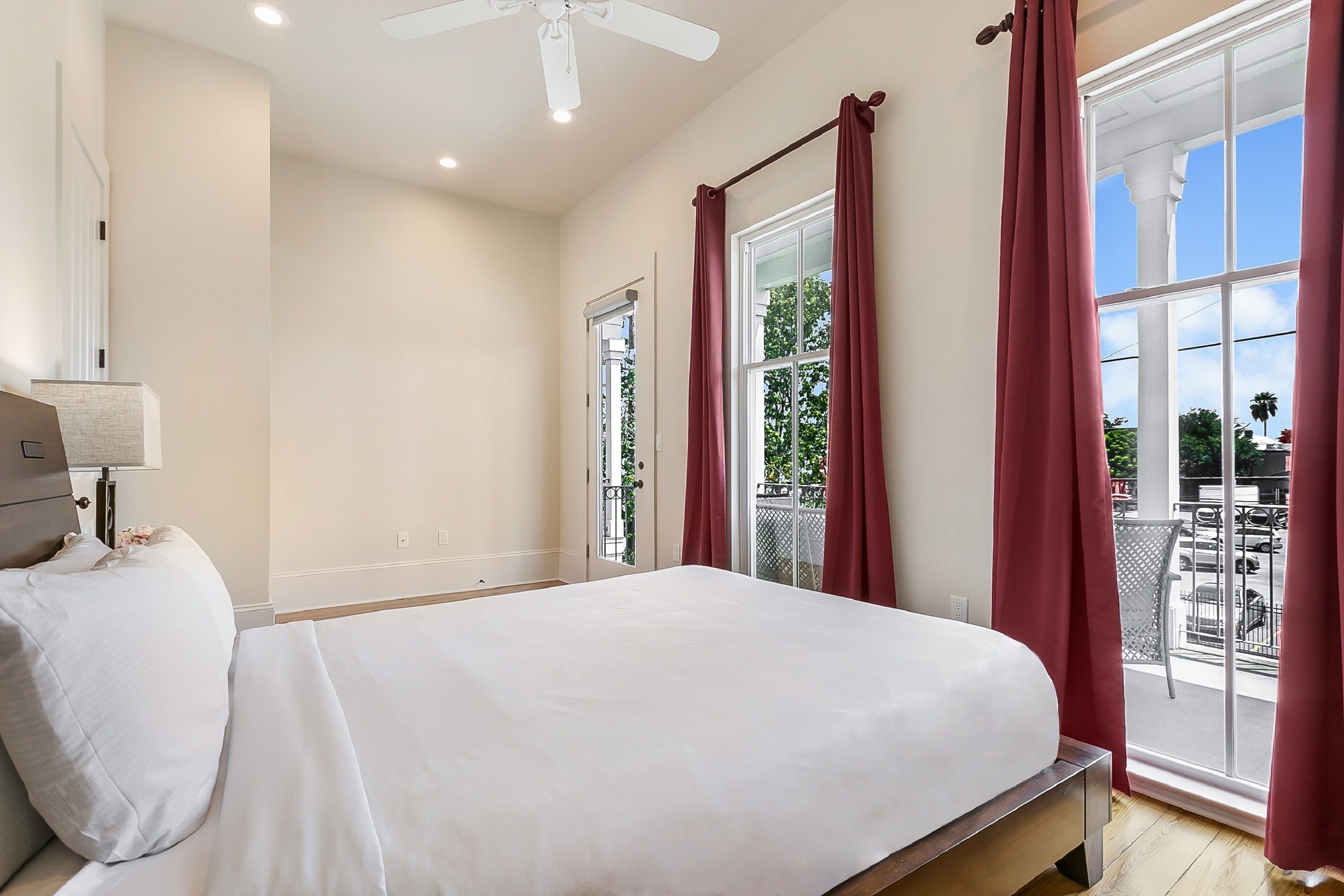 Residences du Carondelet by Hosteeva
