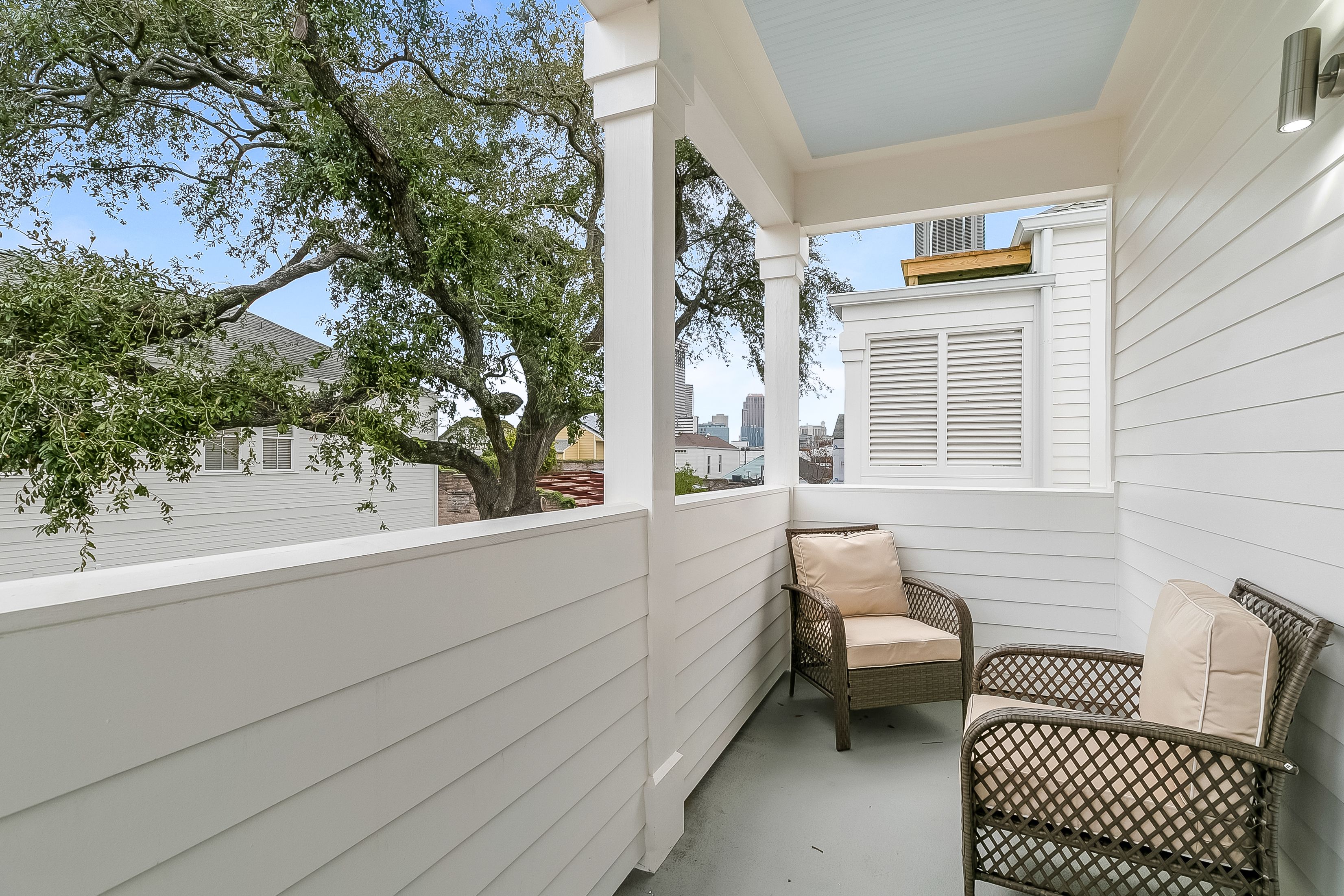 Residences du Carondelet by Hosteeva