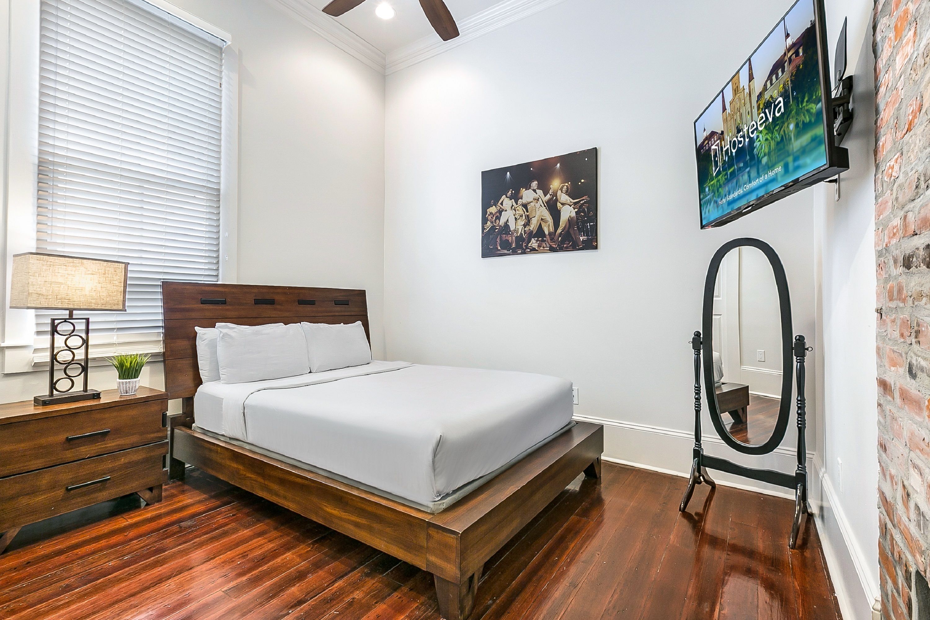 Residences du Carondelet by Hosteeva