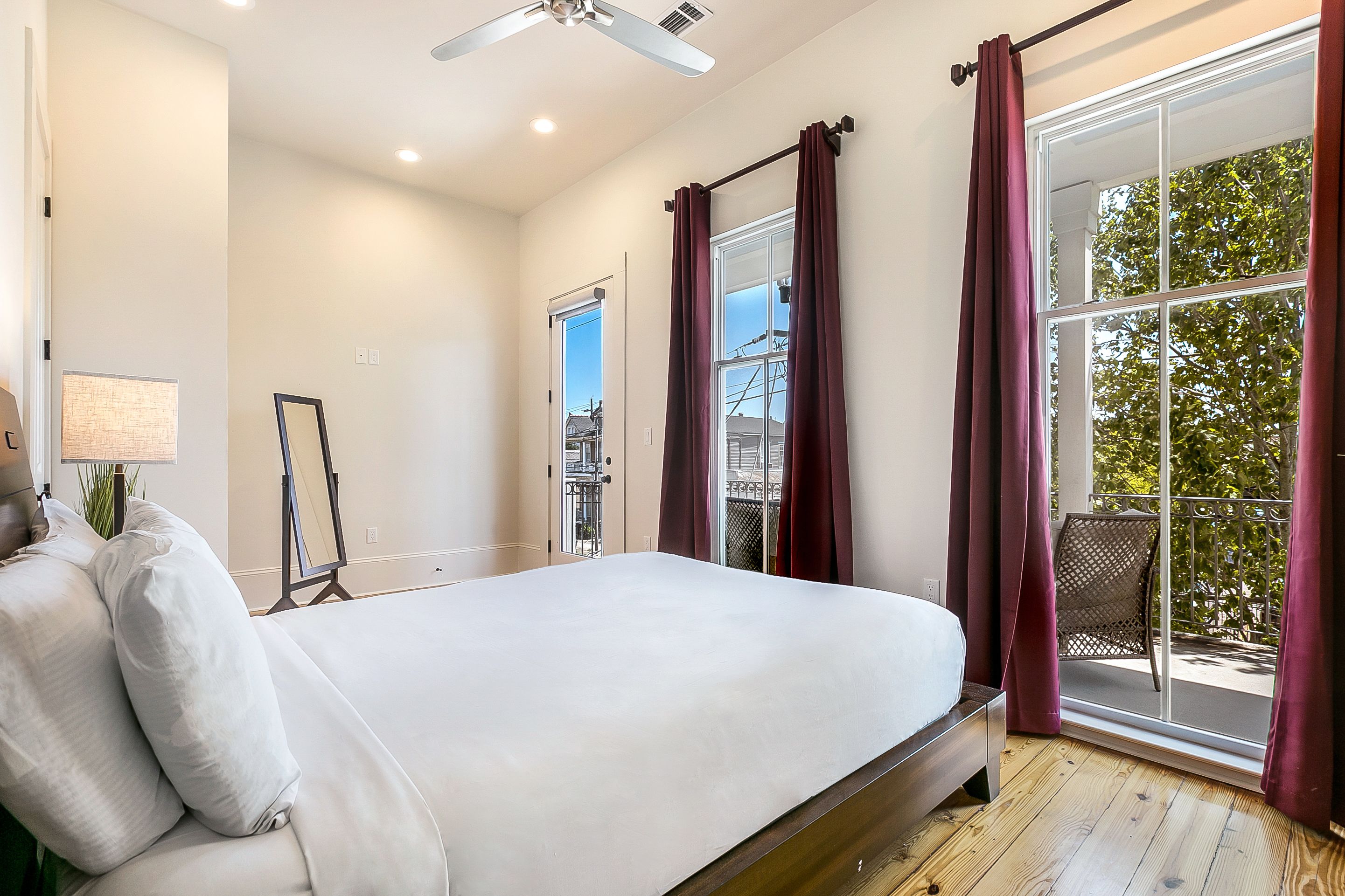 Residences du Carondelet by Hosteeva