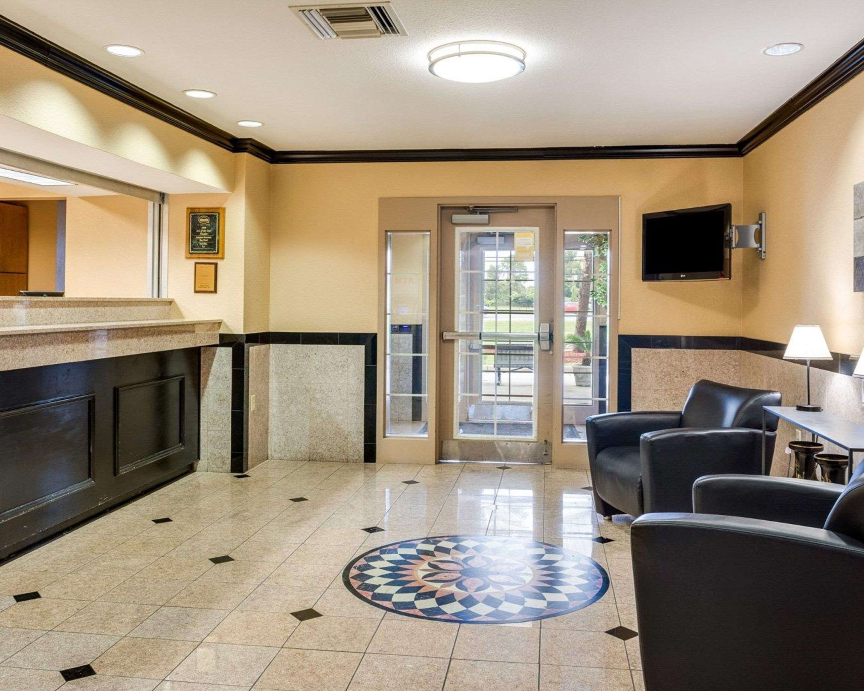 Suburban Studios Avondale