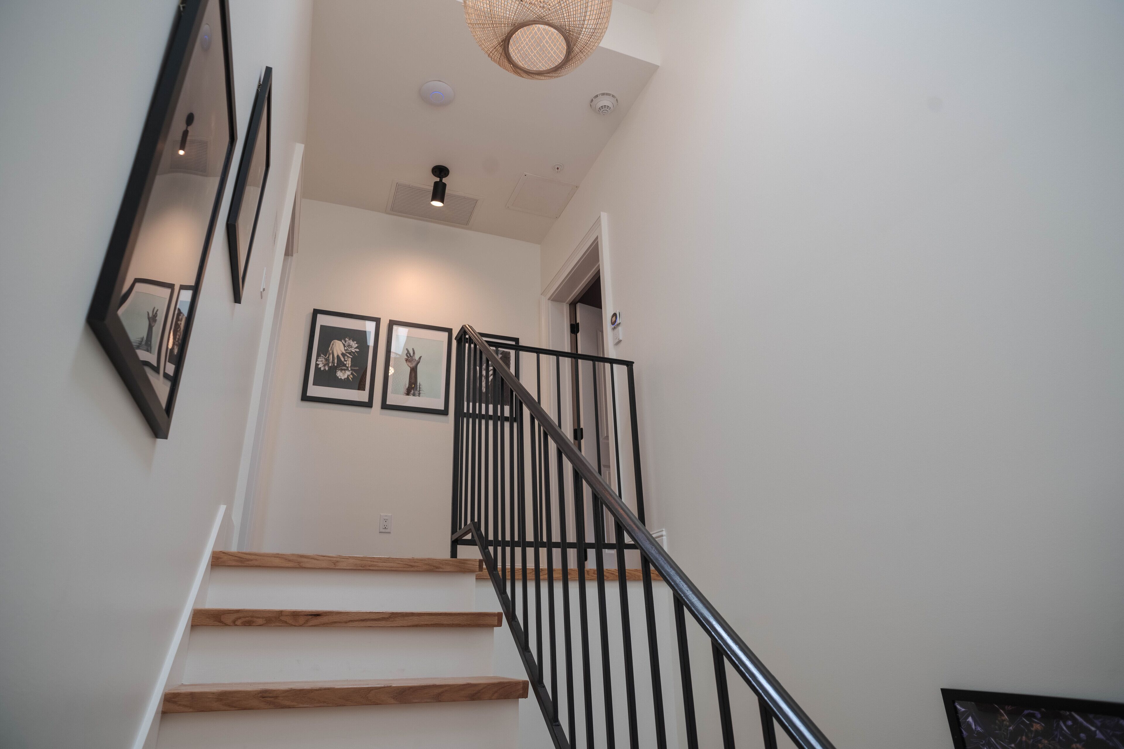 The Mary Beth Hotel & Gallery