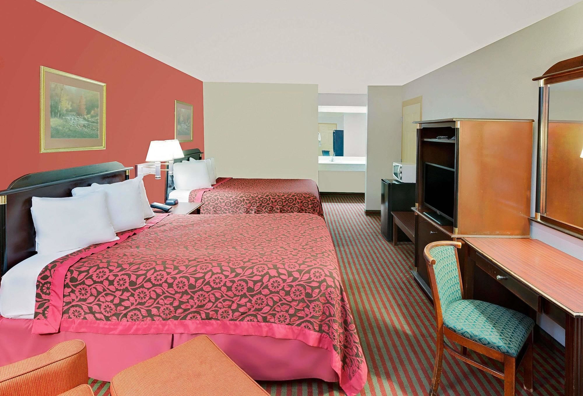 Days Inn & Suites by Wyndham Opelousas