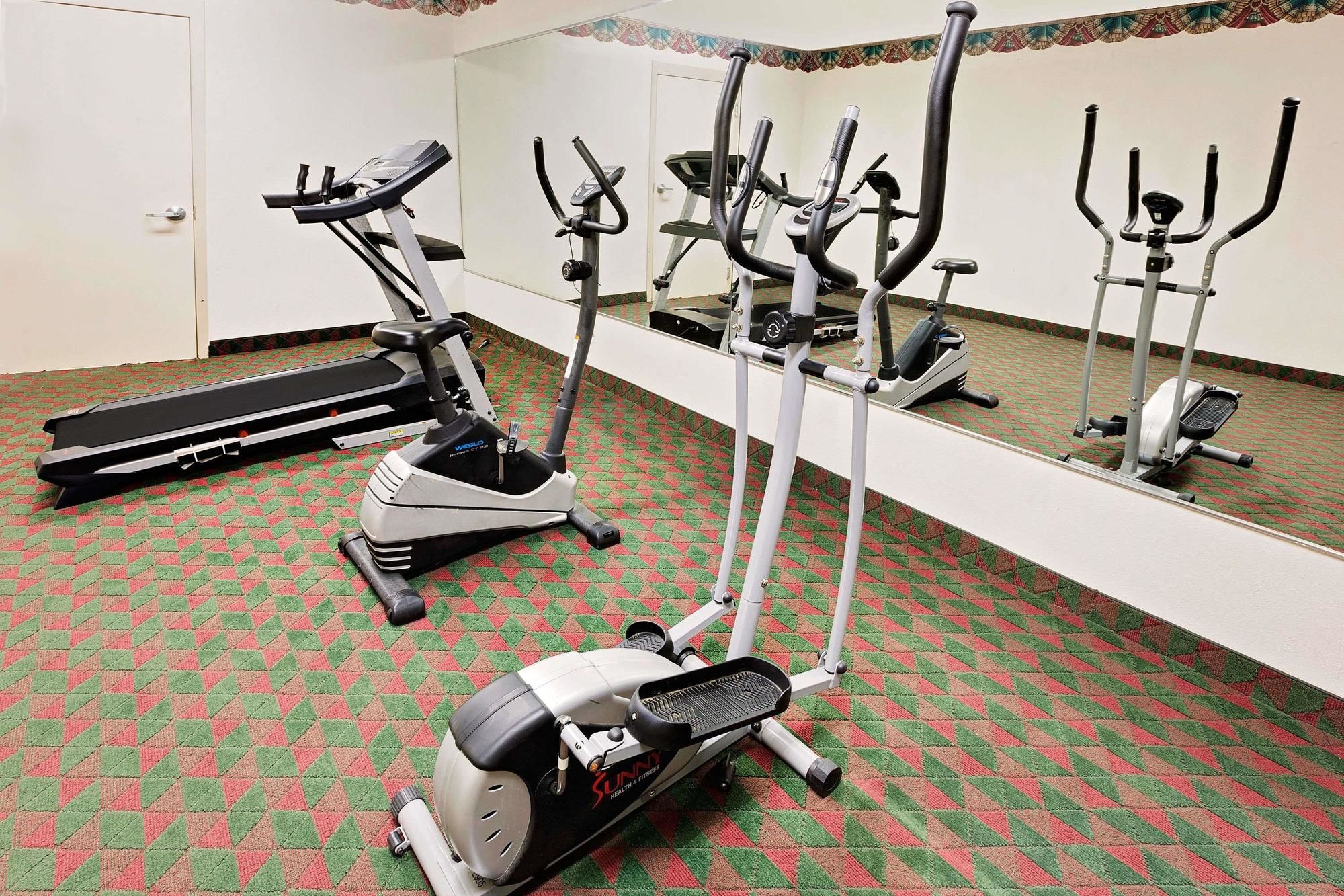 Days Inn & Suites by Wyndham Opelousas