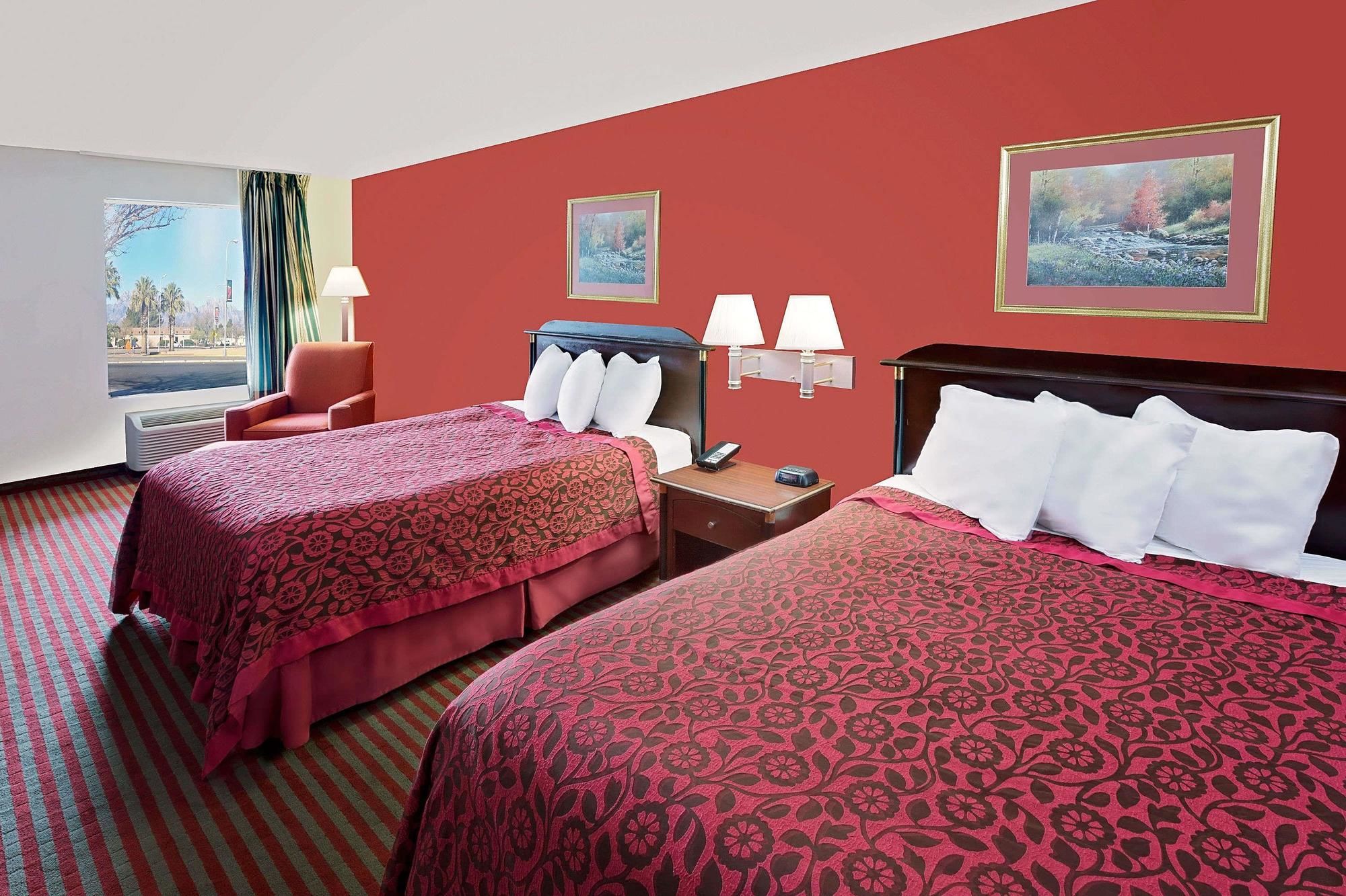 Days Inn & Suites by Wyndham Opelousas