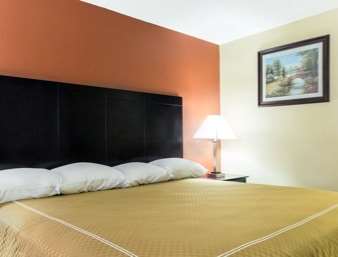 Super 8 by Wyndham Ruston