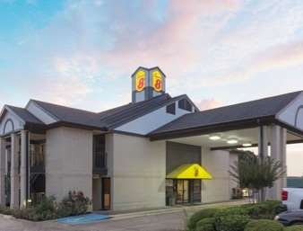 Super 8 by Wyndham Ruston
