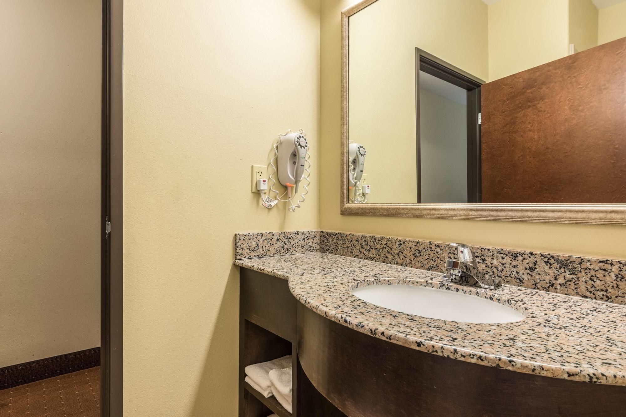 Comfort Inn And Suites
