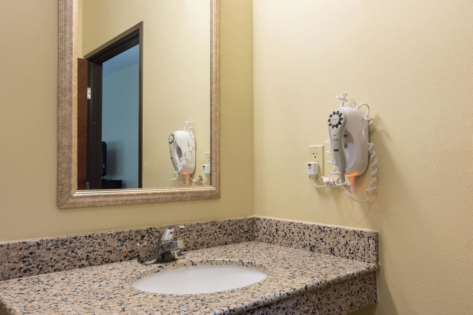 Comfort Inn And Suites
