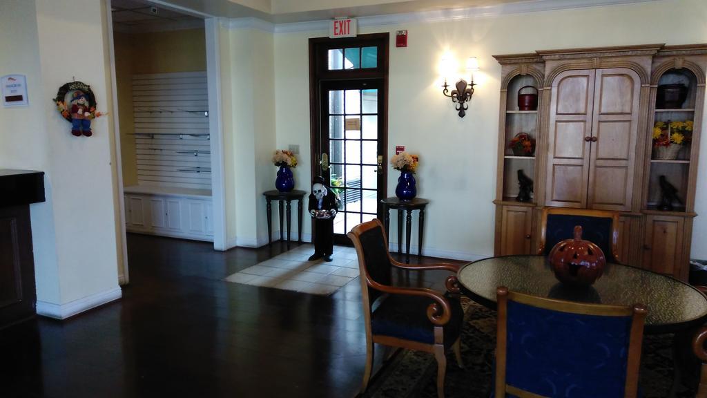 Siegel Suites - Shreveport Apartments