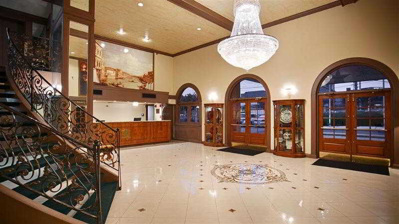 Holiday Inn Express & Suites Shreveport - Downtown