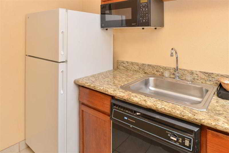 Holiday Inn Express & Suites Shreveport - Downtown