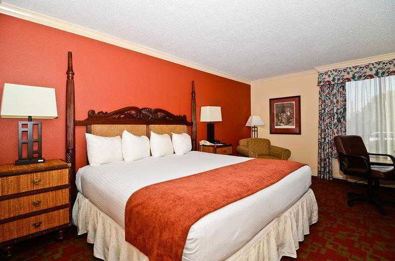 Holiday Inn Express & Suites Shreveport - Downtown